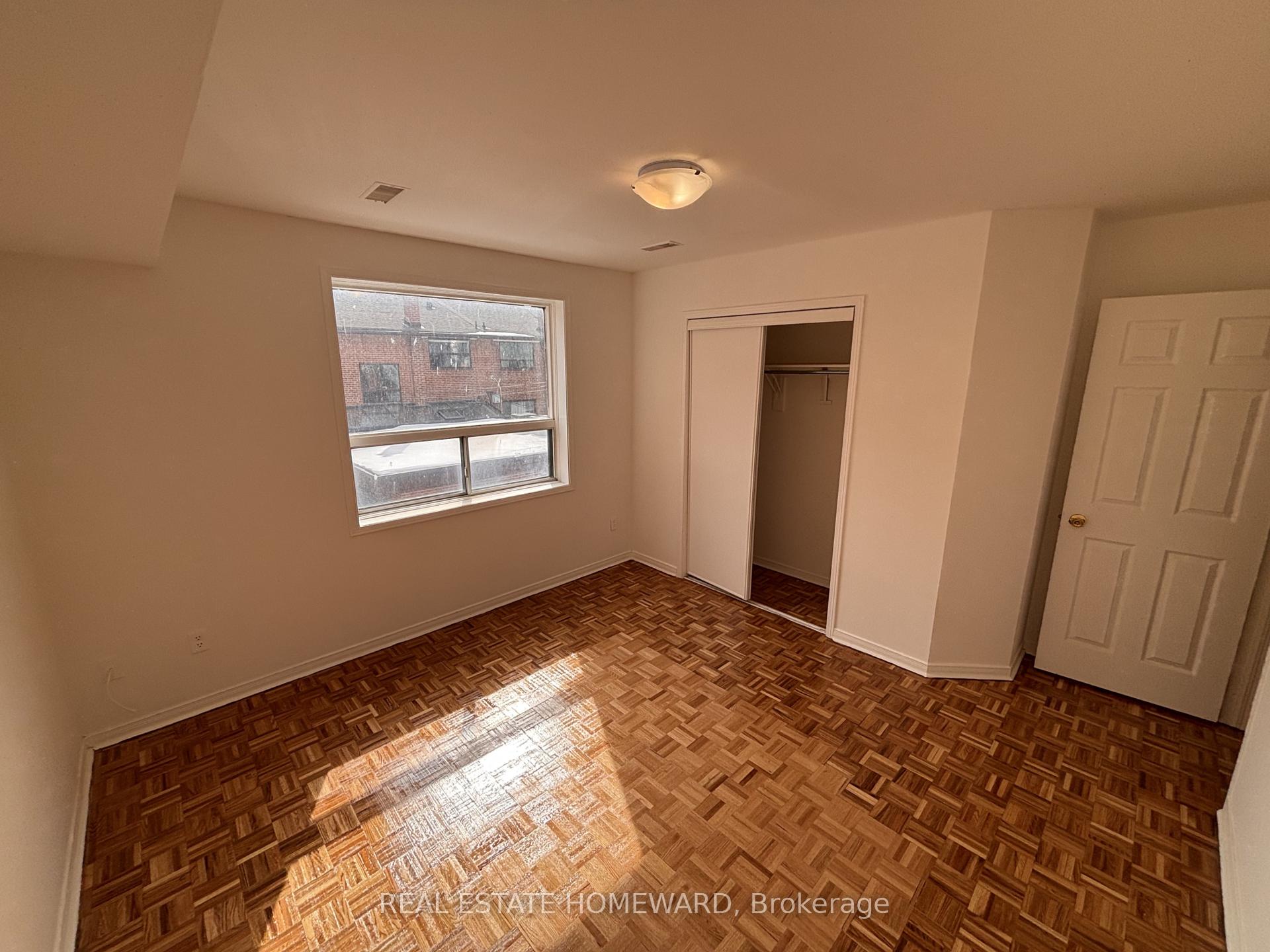 Photo 5 of Unit Upper, 879A Wilson Avenue, North York, Downsview-Roding-CFB — HOMEH