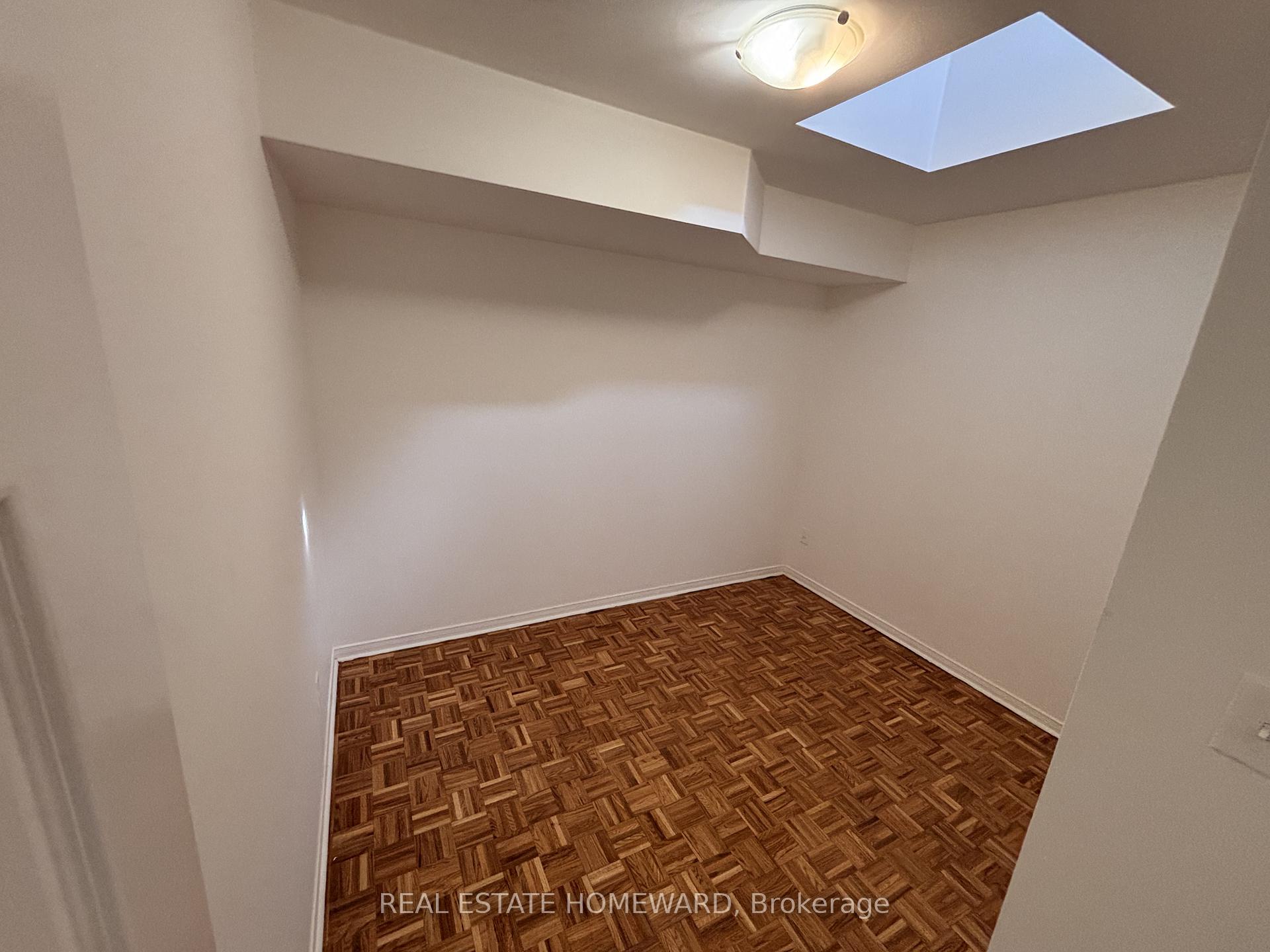 Photo 9 of Unit Upper, 879A Wilson Avenue, North York, Downsview-Roding-CFB — HOMEH