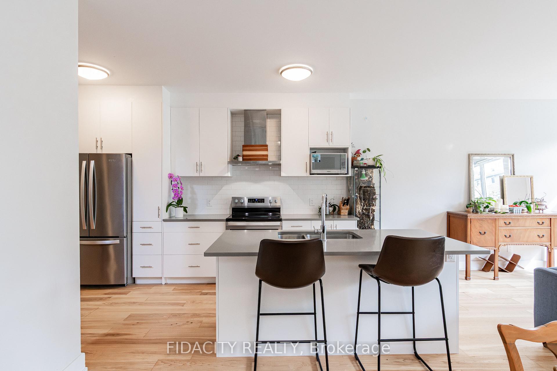 Photo 4 of 1402 Mayview Avenue, Ottawa, Carlington — HOMEH