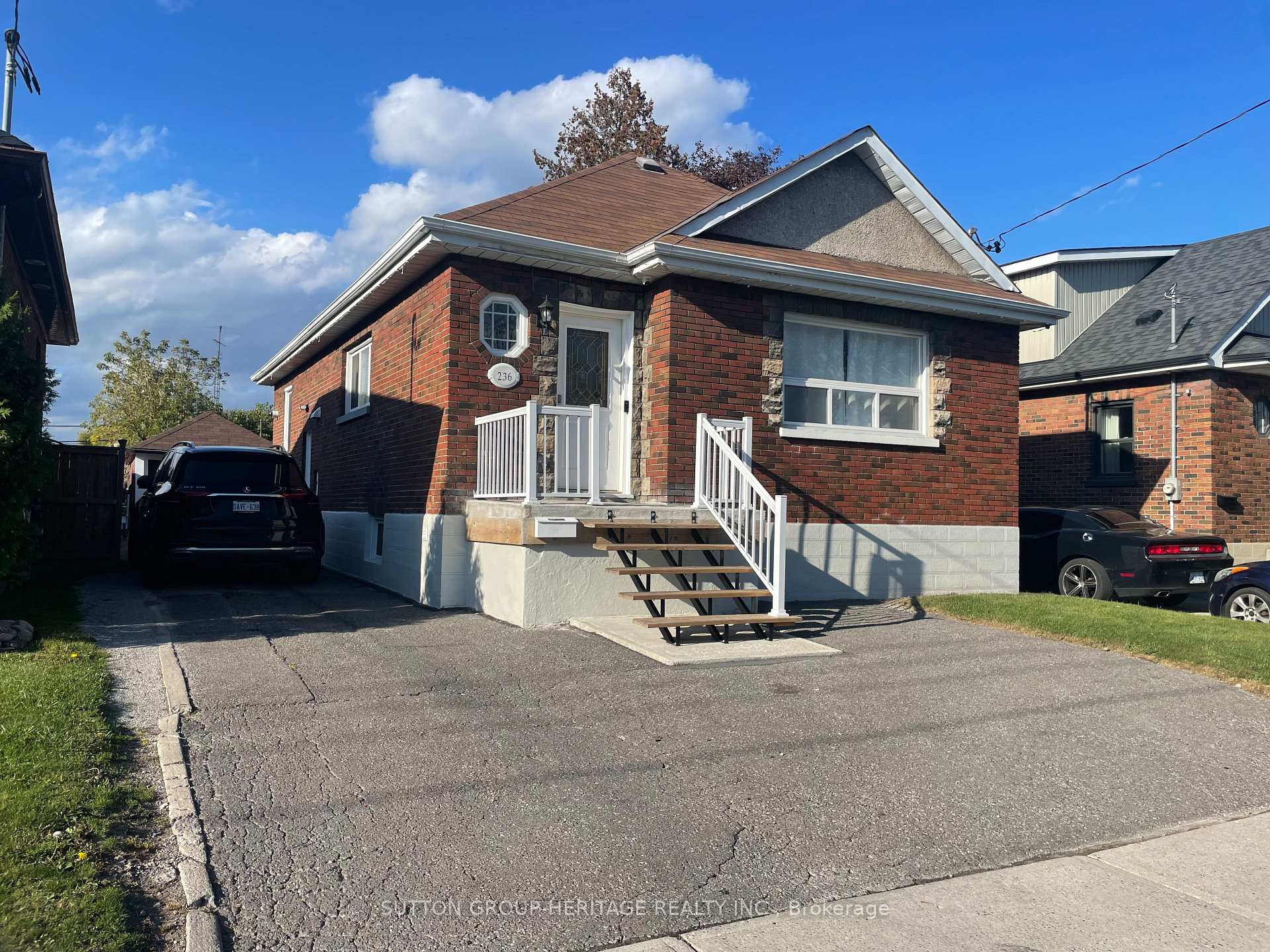 Photo of 236 Mcnaughton Avenue