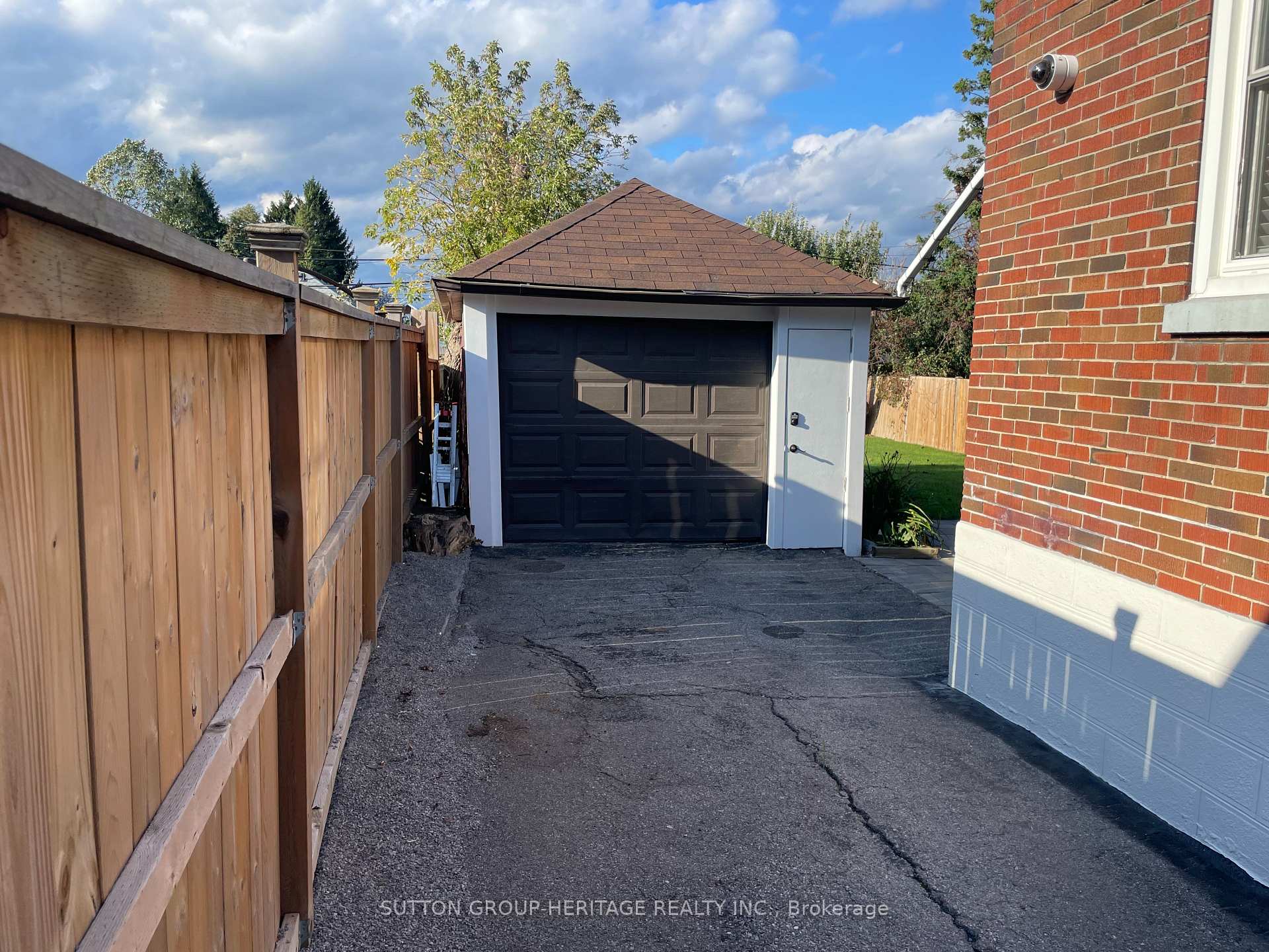 Photo 18 of 236 Mcnaughton Avenue, Oshawa, Central — HOMEH