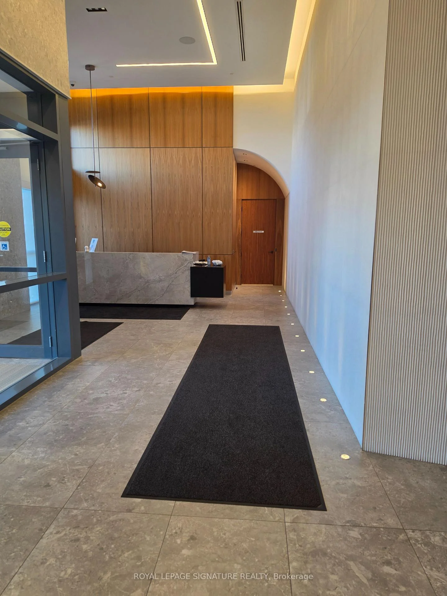 Photo of Unit 304, 509 Dundas Street W