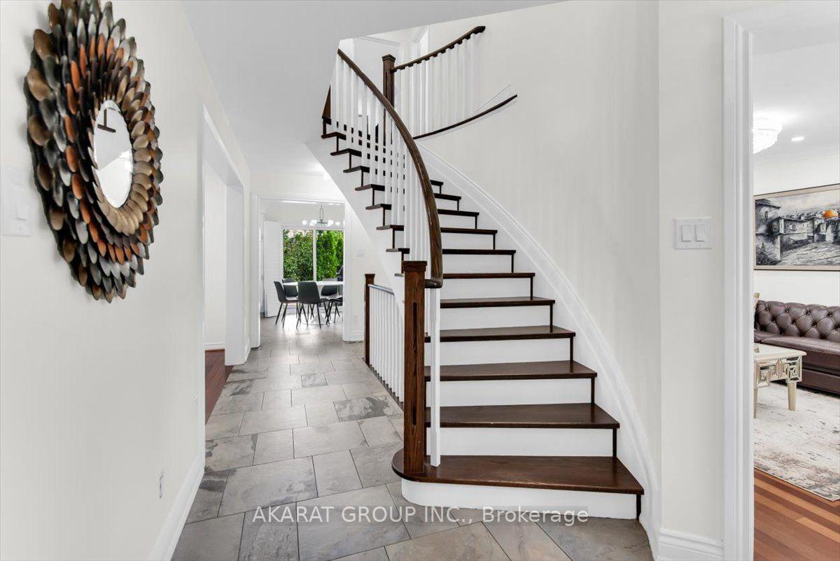 Photo 6 of 6907 Gracefield Drive, Mississauga, Lisgar — HOMEH