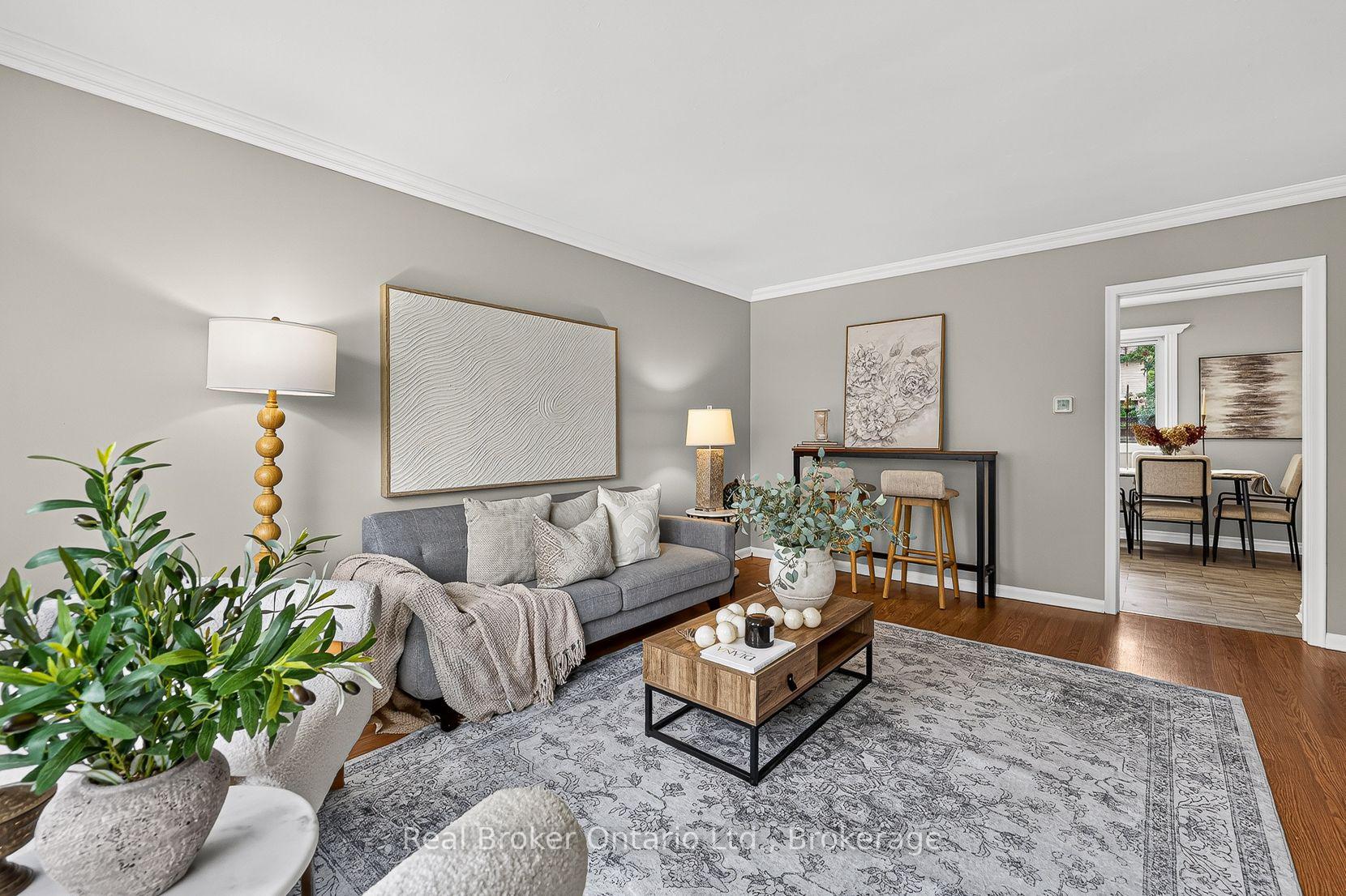 Photo 11 of 1012 Warwick Street, Woodstock, Woodstock - North — HOMEH
