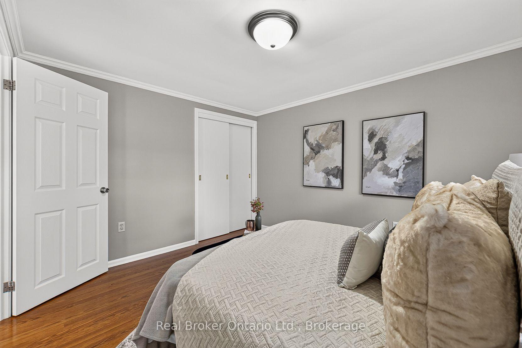 Photo 22 of 1012 Warwick Street, Woodstock, Woodstock - North — HOMEH
