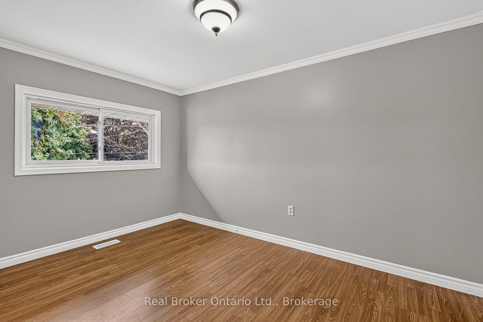 Photo 26 of 1012 Warwick Street, Woodstock, Woodstock - North — HOMEH