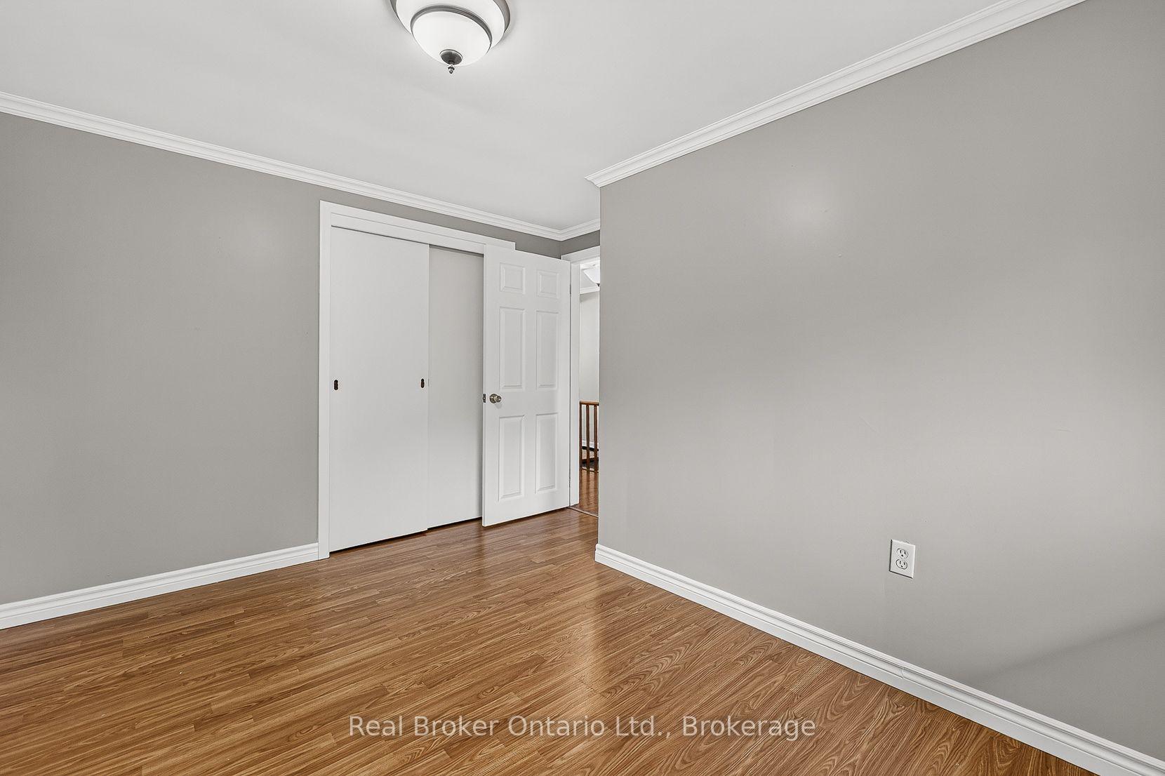 Photo 28 of 1012 Warwick Street, Woodstock, Woodstock - North — HOMEH
