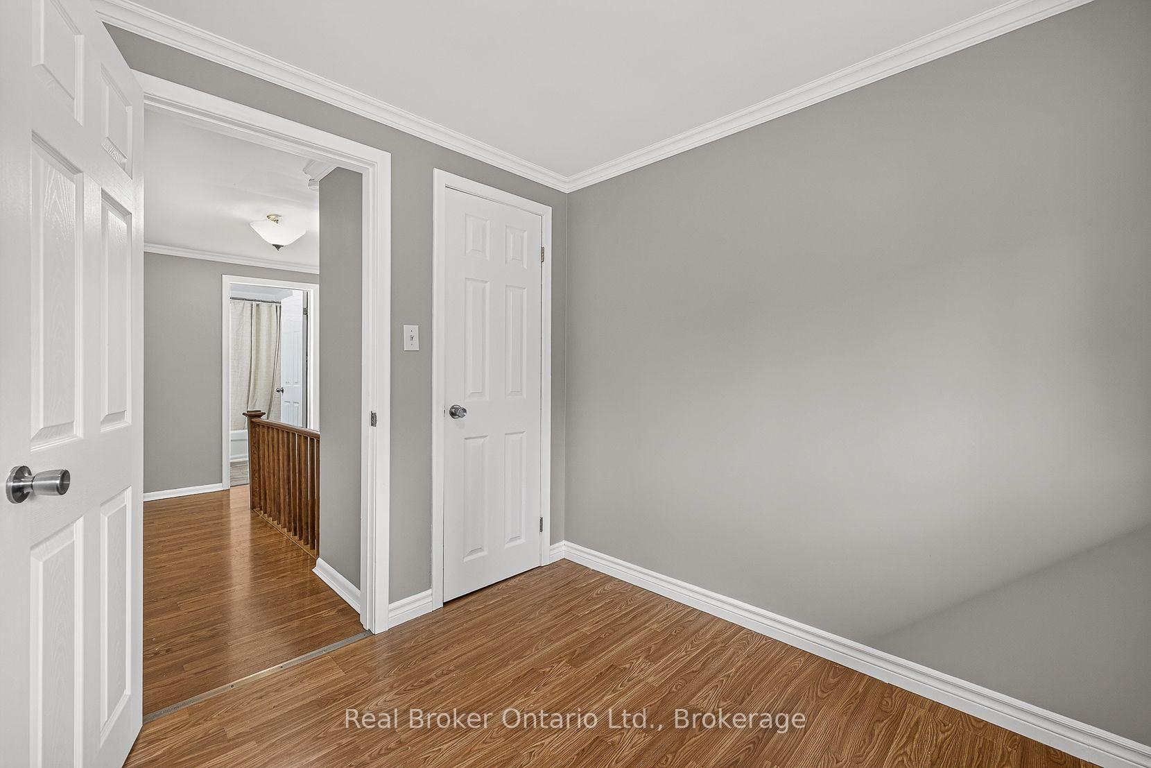 Photo 29 of 1012 Warwick Street, Woodstock, Woodstock - North — HOMEH