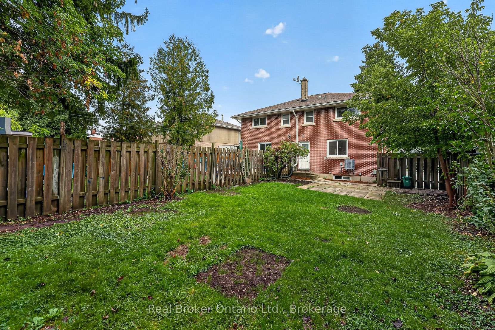 Photo 34 of 1012 Warwick Street, Woodstock, Woodstock - North — HOMEH