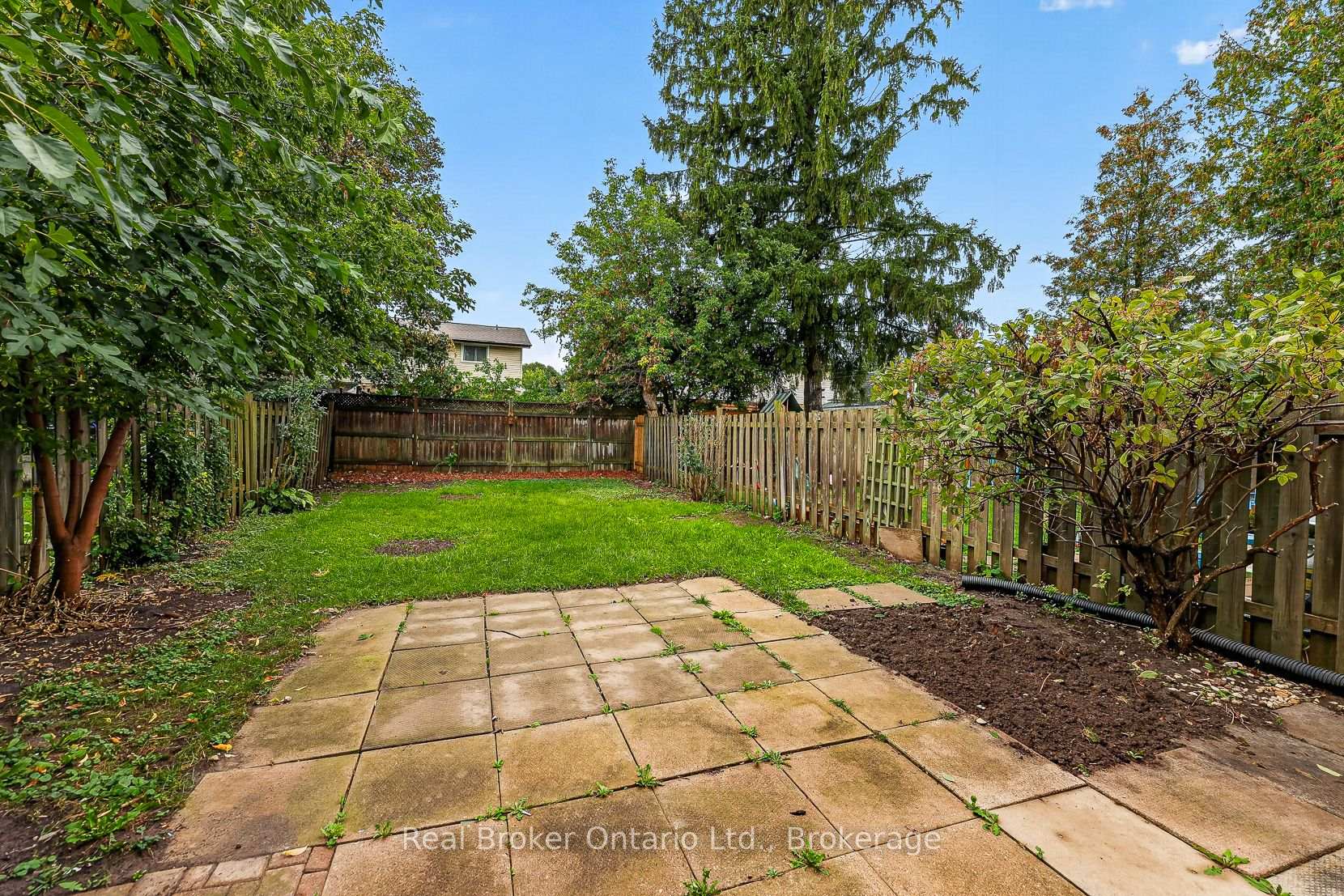 Photo 37 of 1012 Warwick Street, Woodstock, Woodstock - North — HOMEH