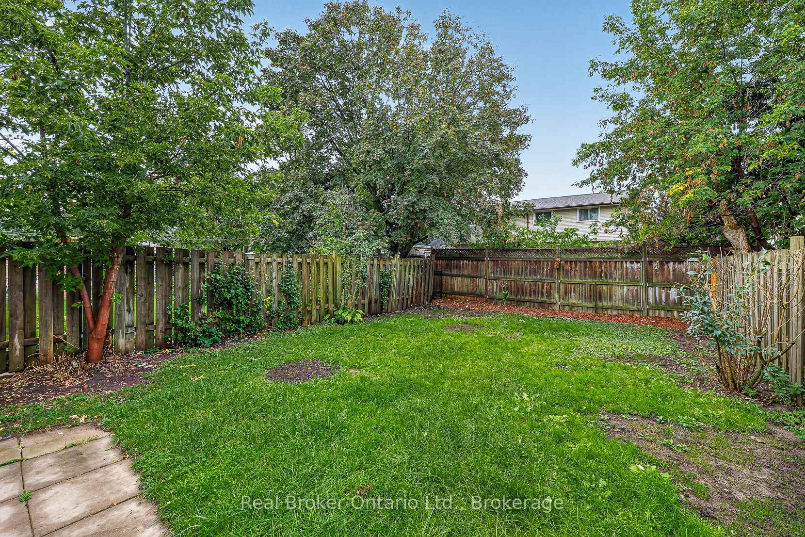 Photo 38 of 1012 Warwick Street, Woodstock, Woodstock - North — HOMEH