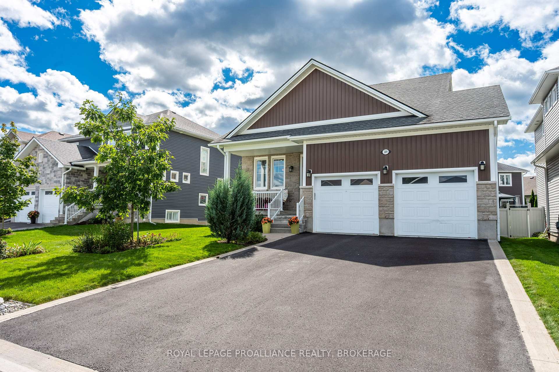 Photo 2 of 209 Mill Pond Place, Kingston, West of Sir John A. Blvd — HOMEH