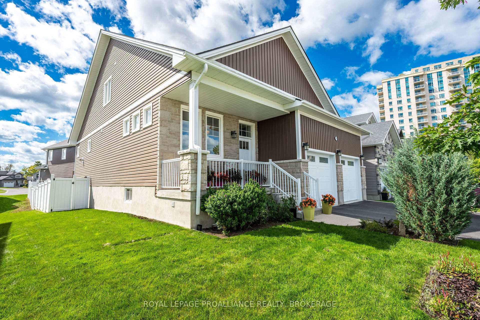 Photo 3 of 209 Mill Pond Place, Kingston, West of Sir John A. Blvd — HOMEH