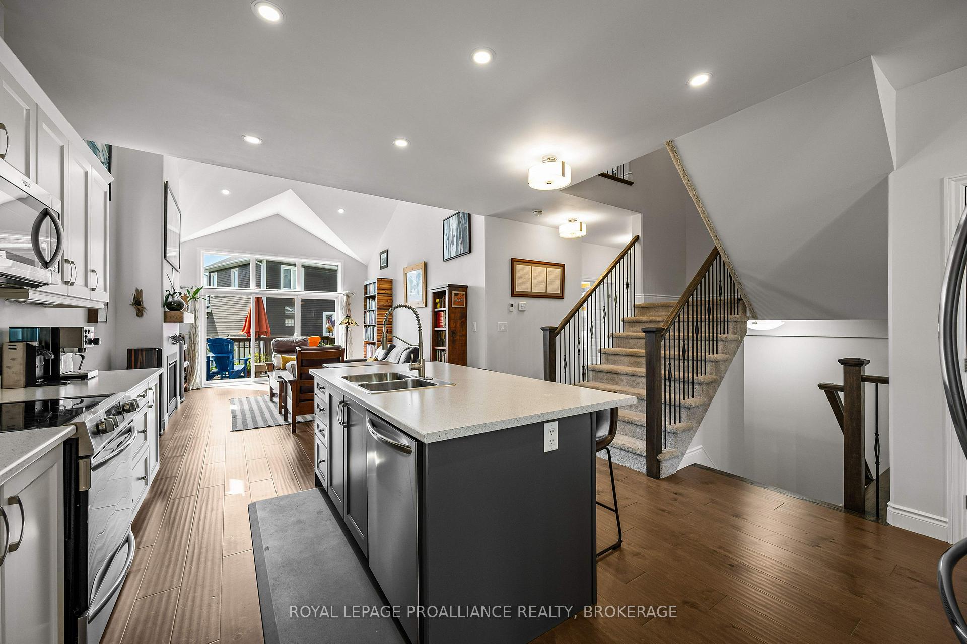 Photo 9 of 209 Mill Pond Place, Kingston, West of Sir John A. Blvd — HOMEH