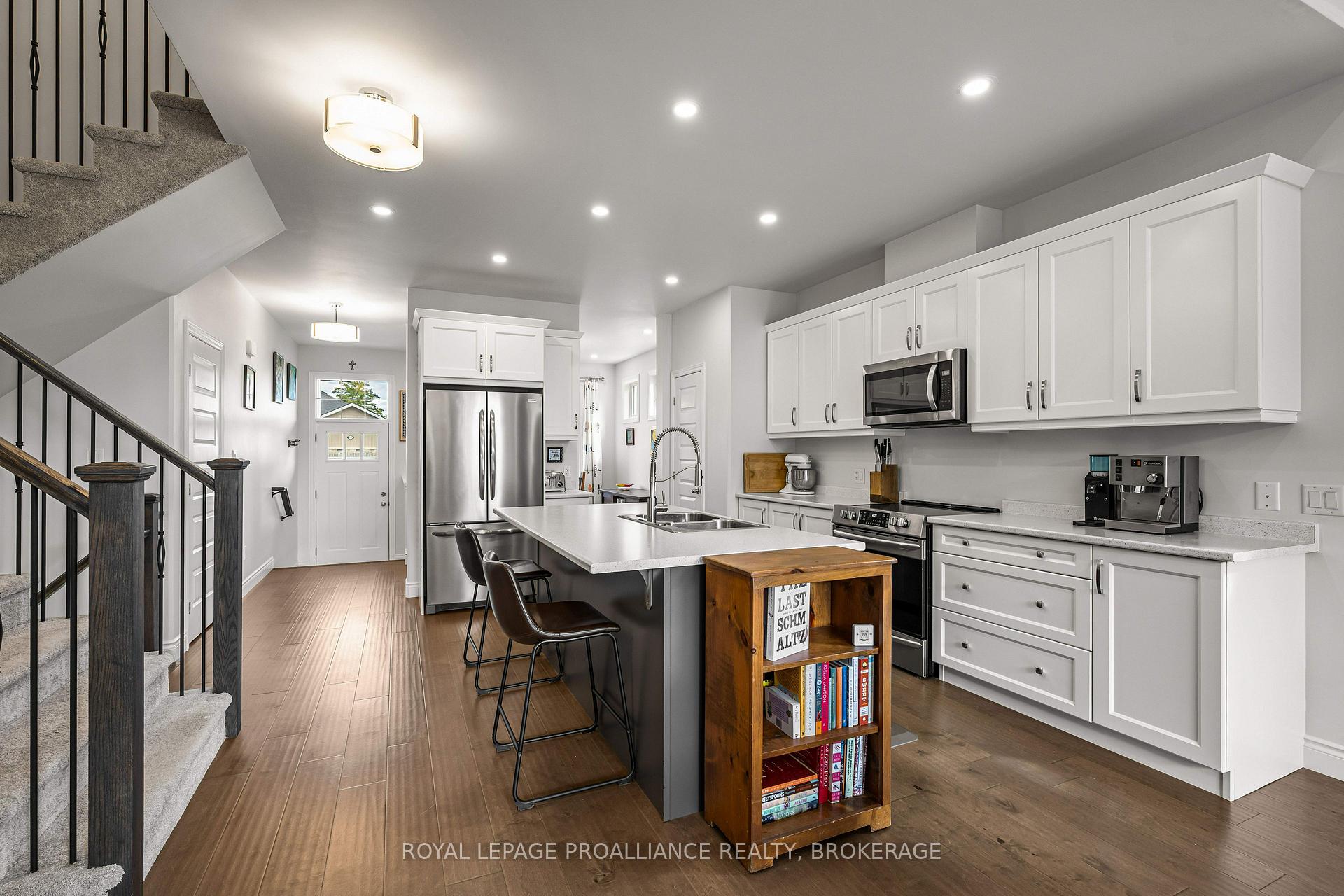 Photo 11 of 209 Mill Pond Place, Kingston, West of Sir John A. Blvd — HOMEH