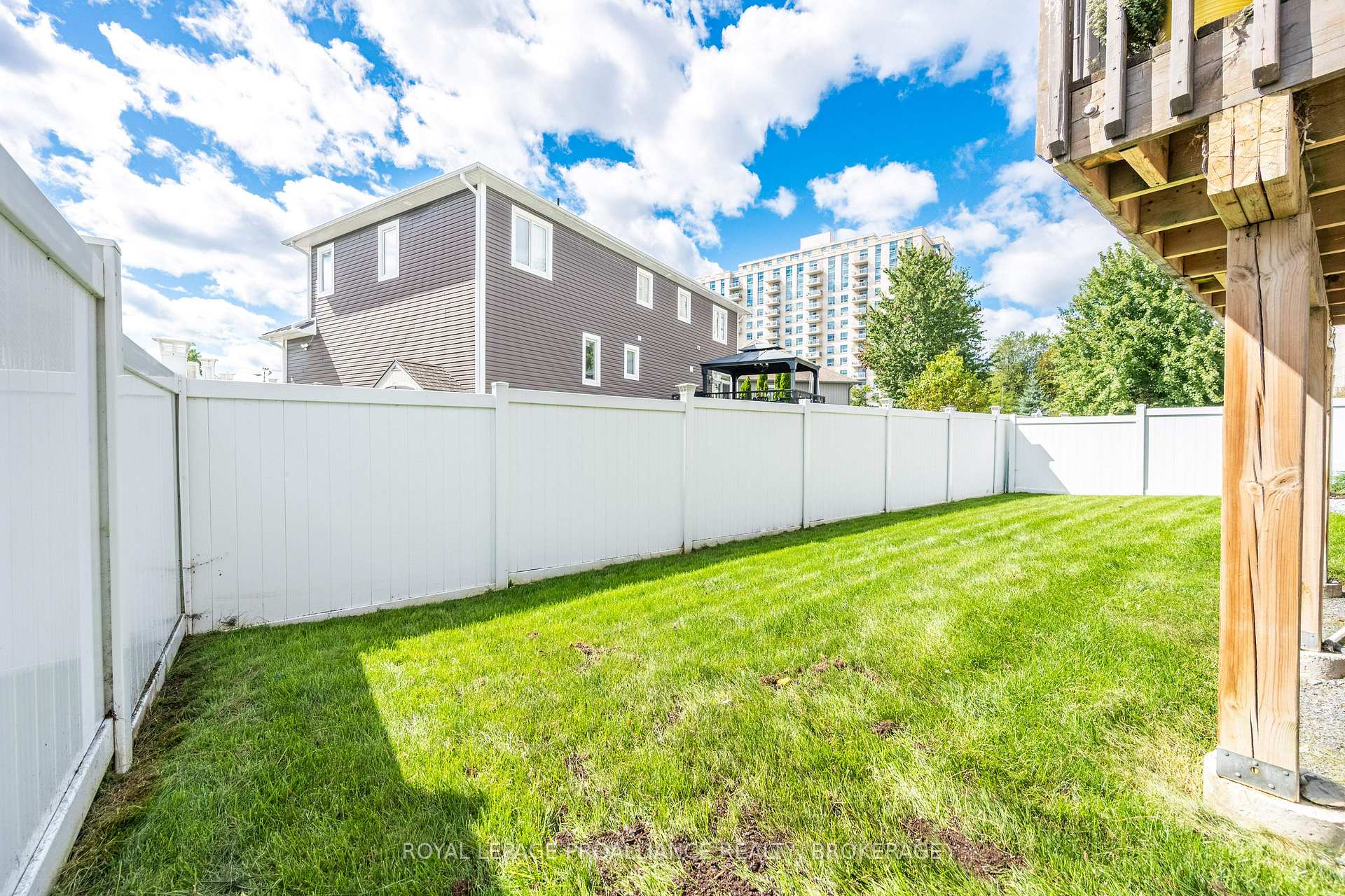 Photo 34 of 209 Mill Pond Place, Kingston, West of Sir John A. Blvd — HOMEH