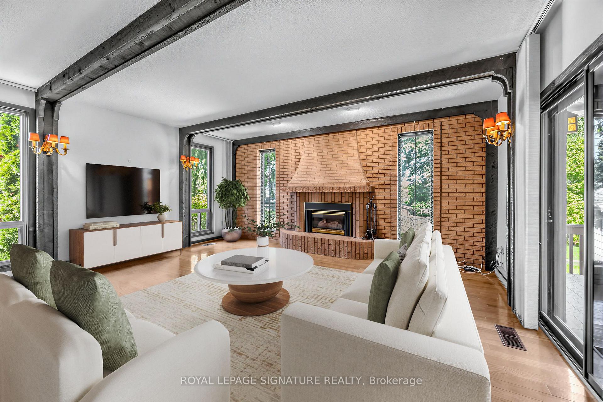 Photo 4 of 39 Buxton Road, North York, Downsview-Roding-CFB — HOMEH