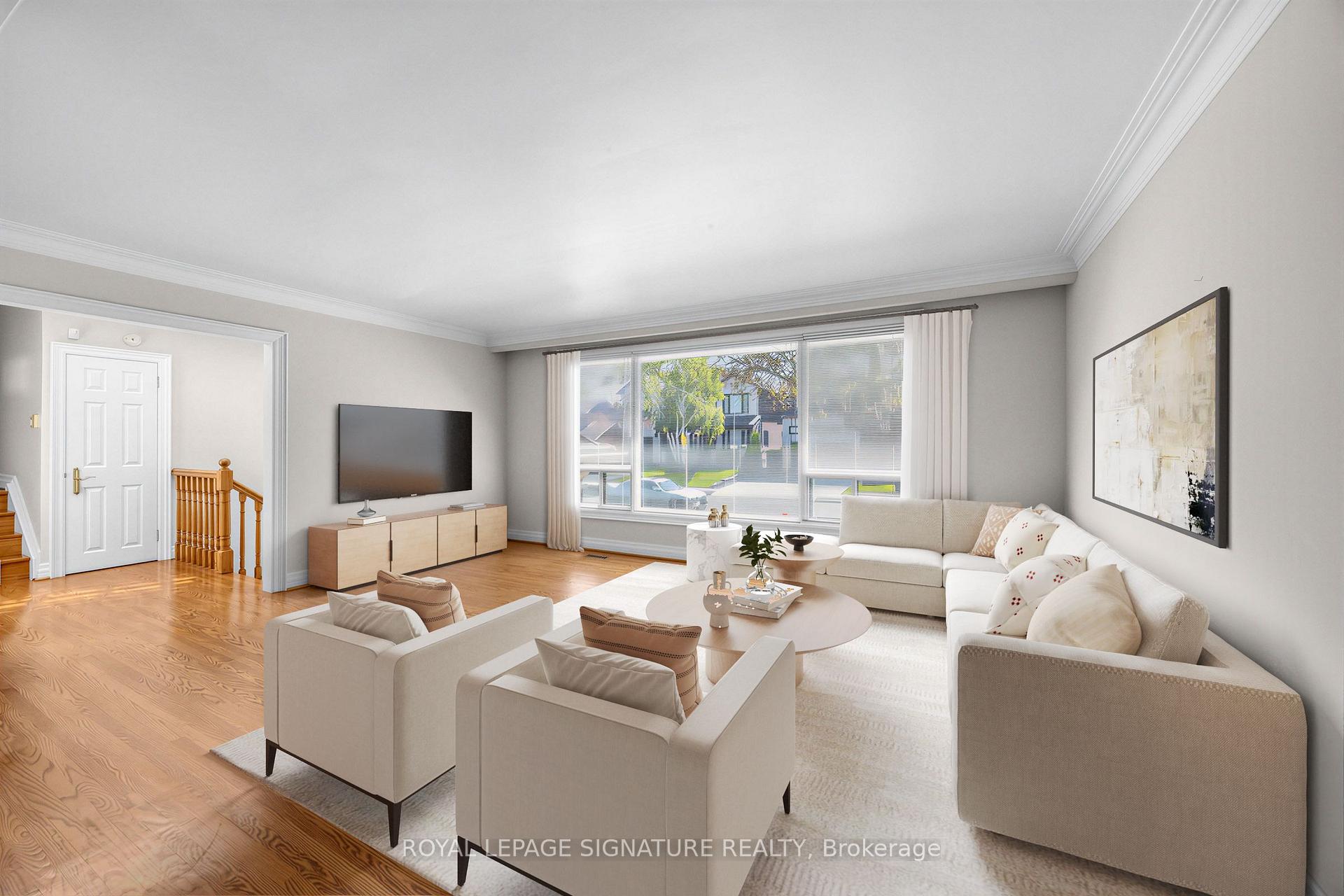 Photo 7 of 39 Buxton Road, North York, Downsview-Roding-CFB — HOMEH