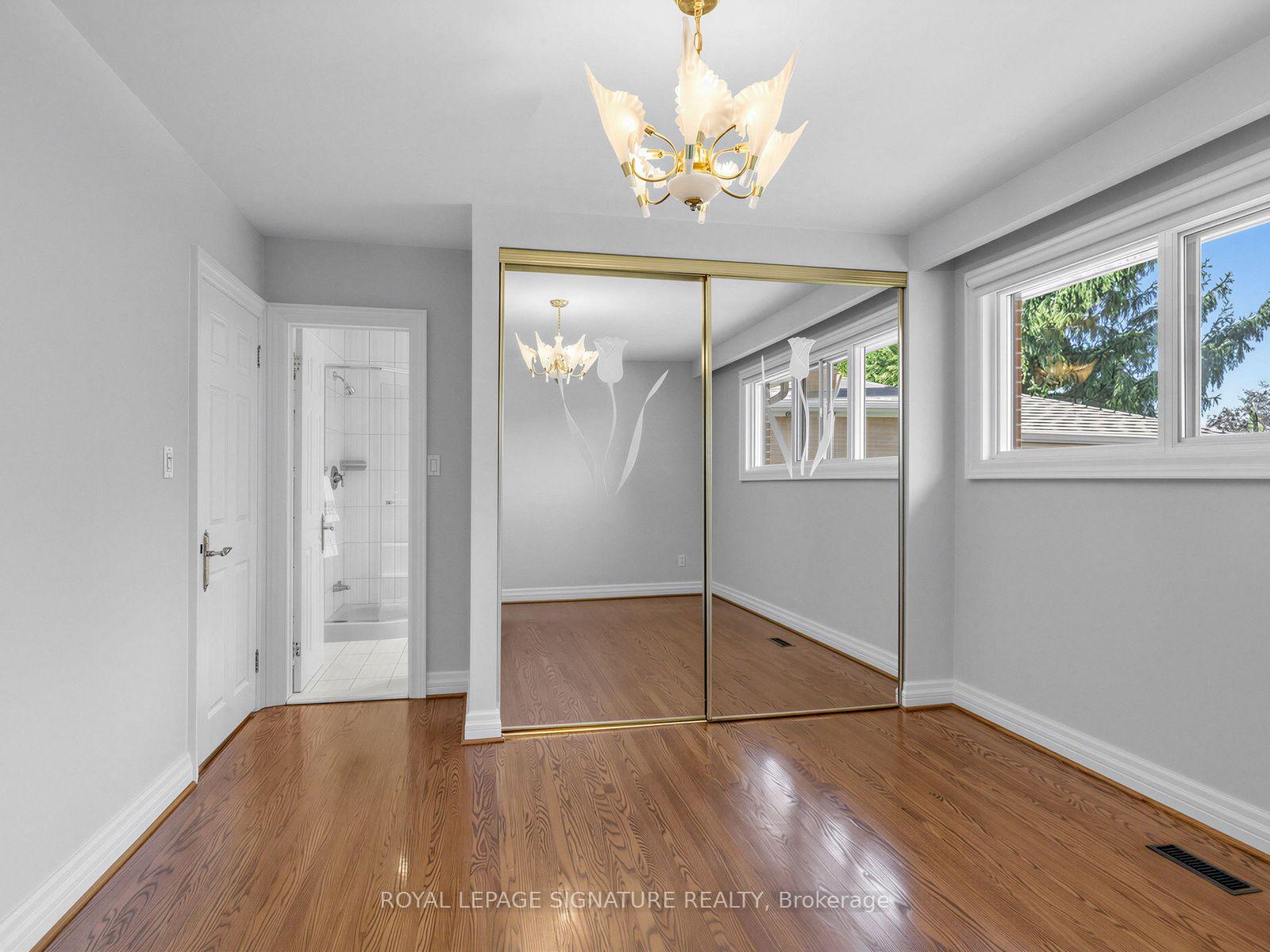 Photo 16 of 39 Buxton Road, North York, Downsview-Roding-CFB — HOMEH