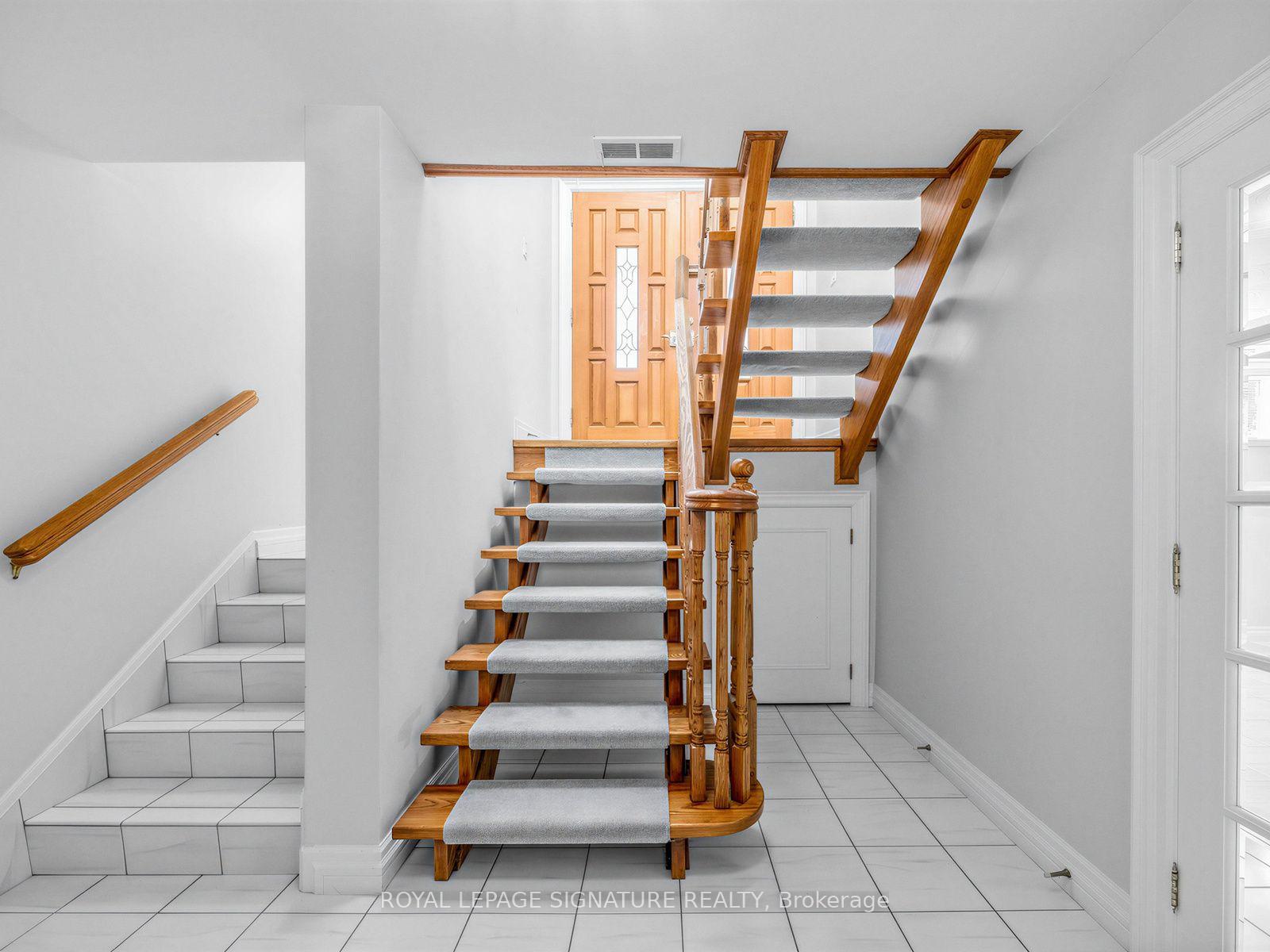 Photo 26 of 39 Buxton Road, North York, Downsview-Roding-CFB — HOMEH