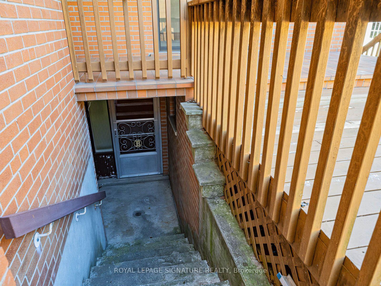 Photo 39 of 39 Buxton Road, North York, Downsview-Roding-CFB — HOMEH