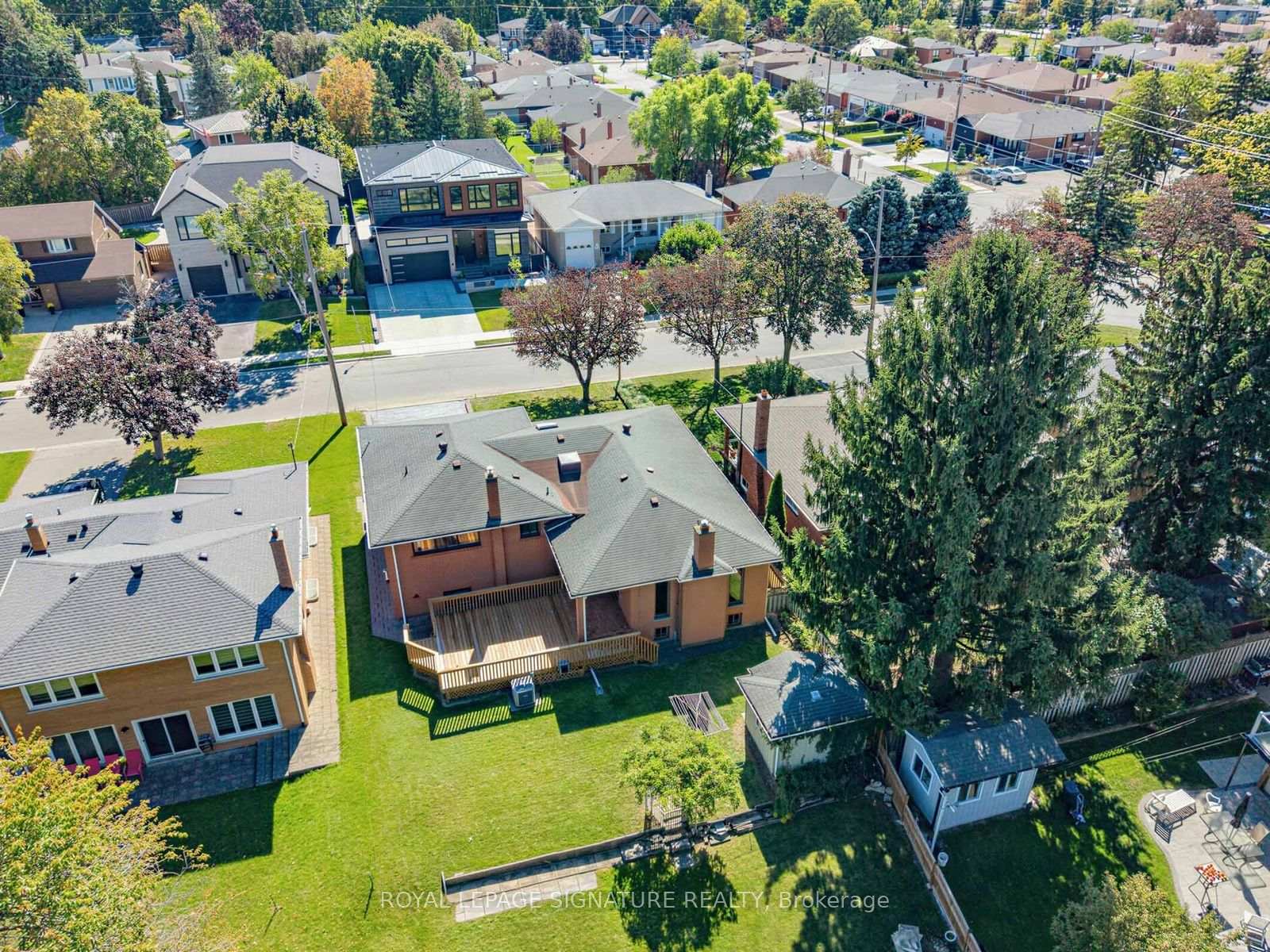 Photo 45 of 39 Buxton Road, North York, Downsview-Roding-CFB — HOMEH