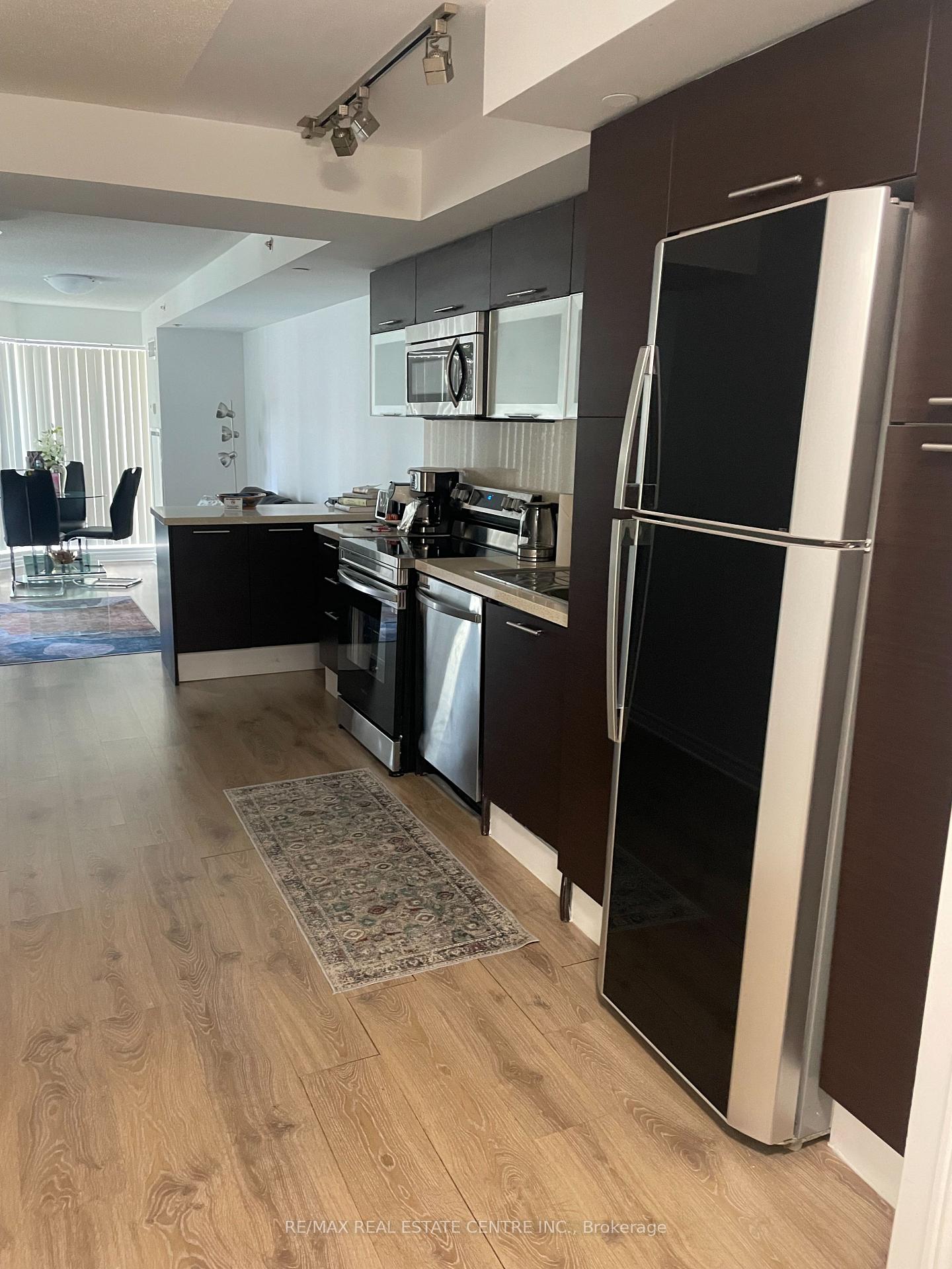 Photo 5 of Unit 724, 386 Yonge Street, Toronto, Bay Street Corridor — HOMEH