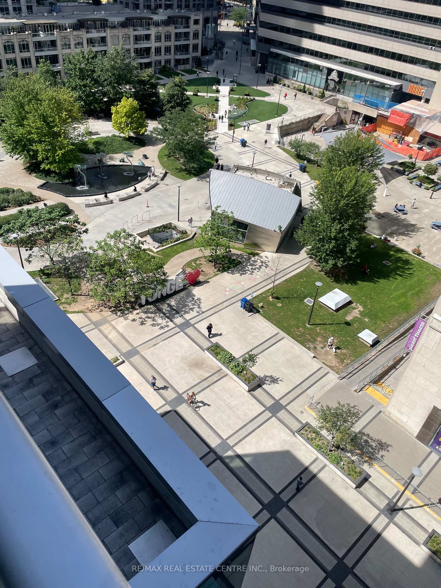 Photo 17 of Unit 724, 386 Yonge Street, Toronto, Bay Street Corridor — HOMEH