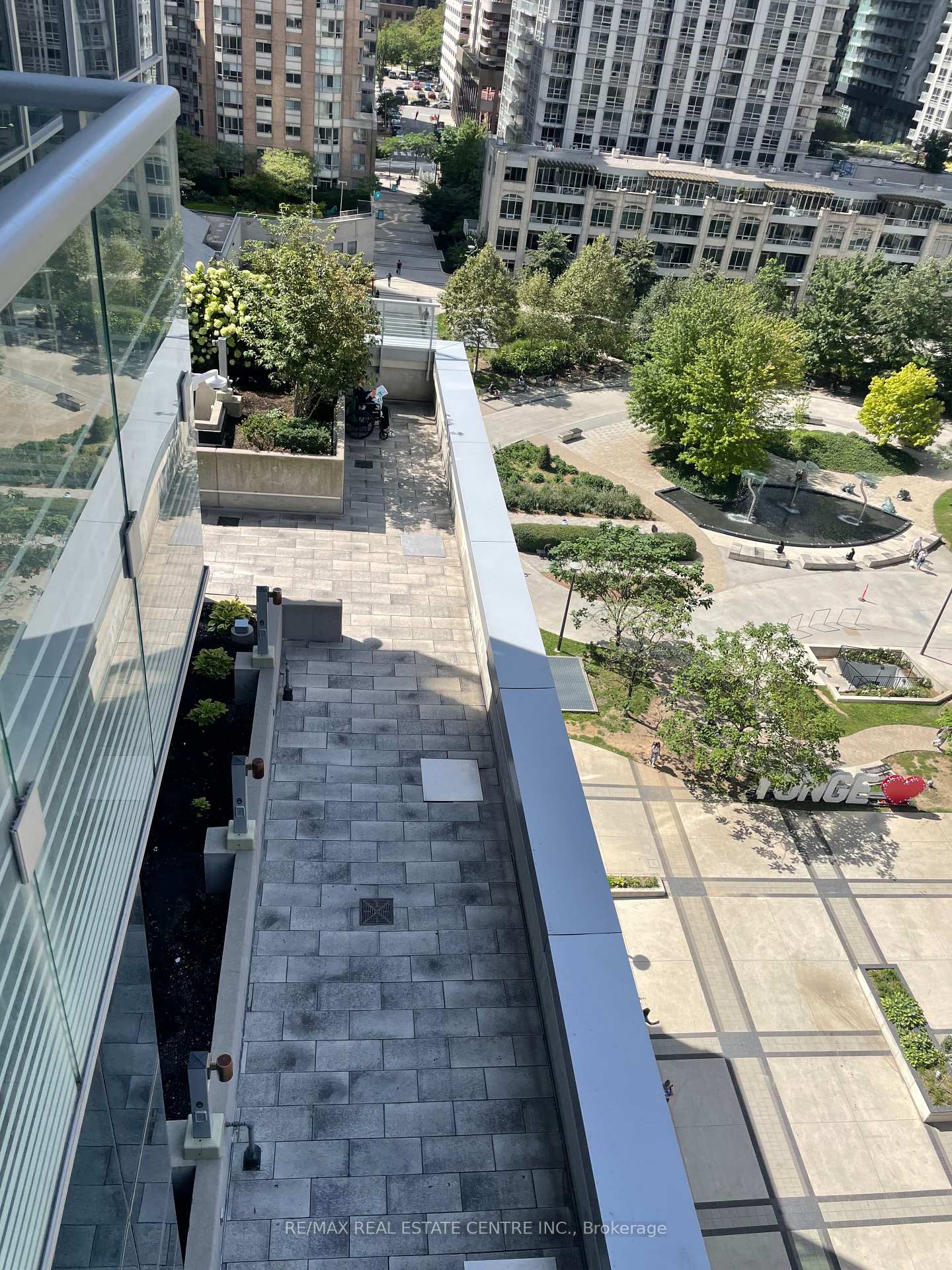 Photo 18 of Unit 724, 386 Yonge Street, Toronto, Bay Street Corridor — HOMEH