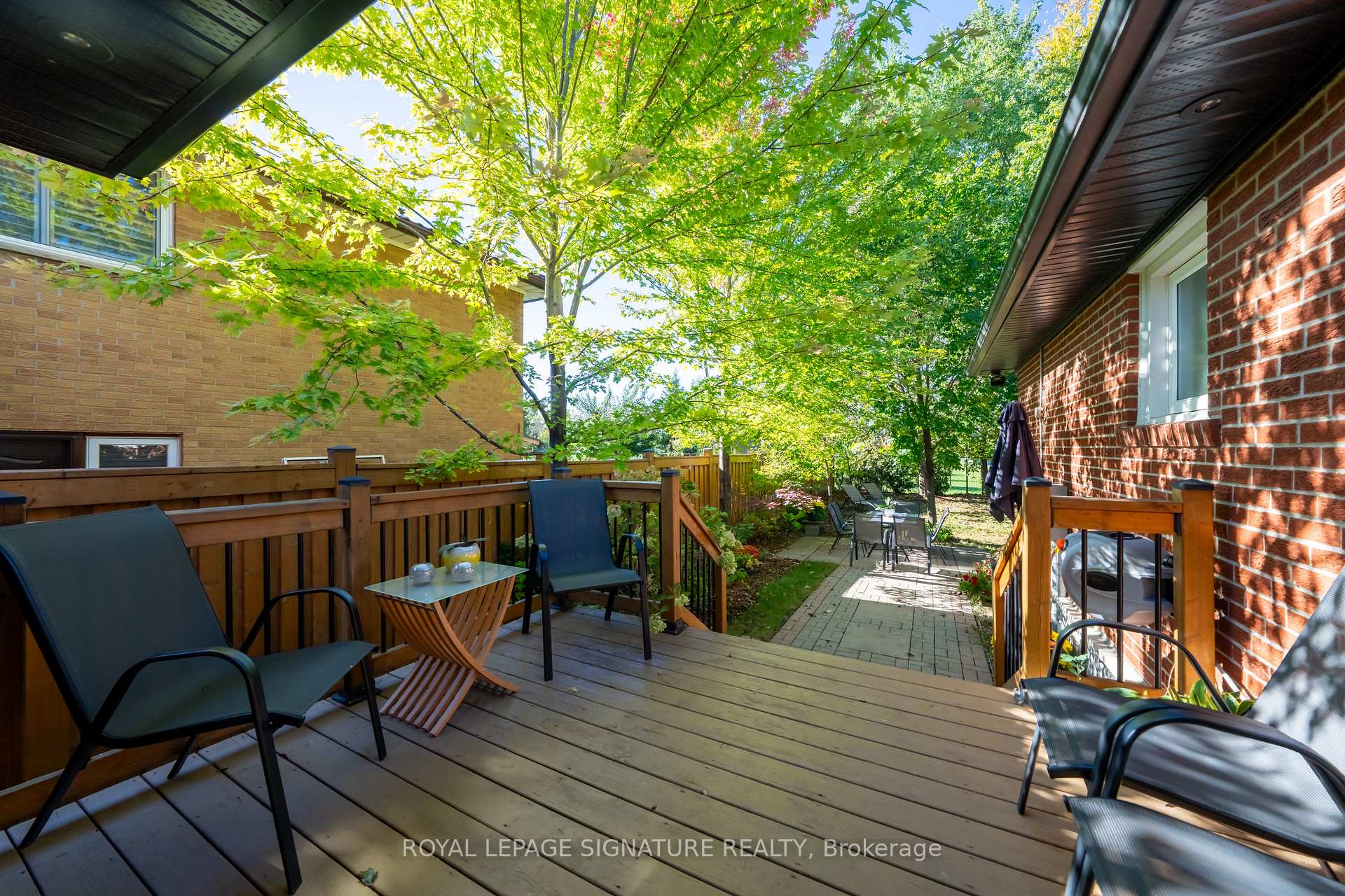Photo 11 of 3510 Burningelm Crescent, Mississauga, Applewood — HOMEH