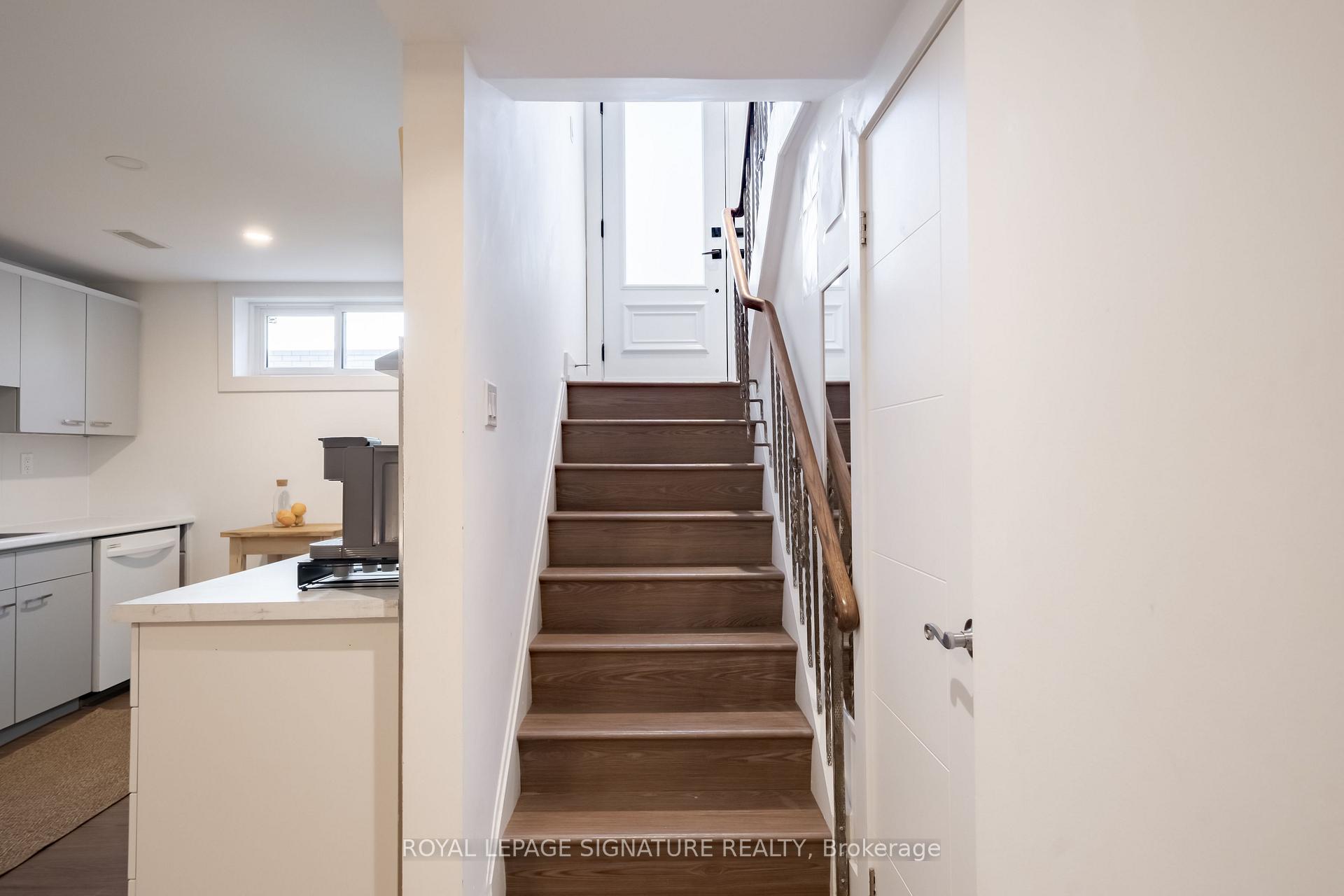 Photo 20 of 3510 Burningelm Crescent, Mississauga, Applewood — HOMEH