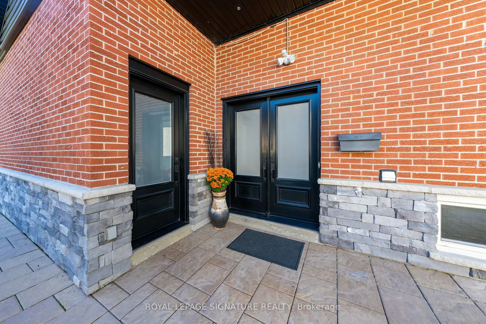 Photo 34 of 3510 Burningelm Crescent, Mississauga, Applewood — HOMEH