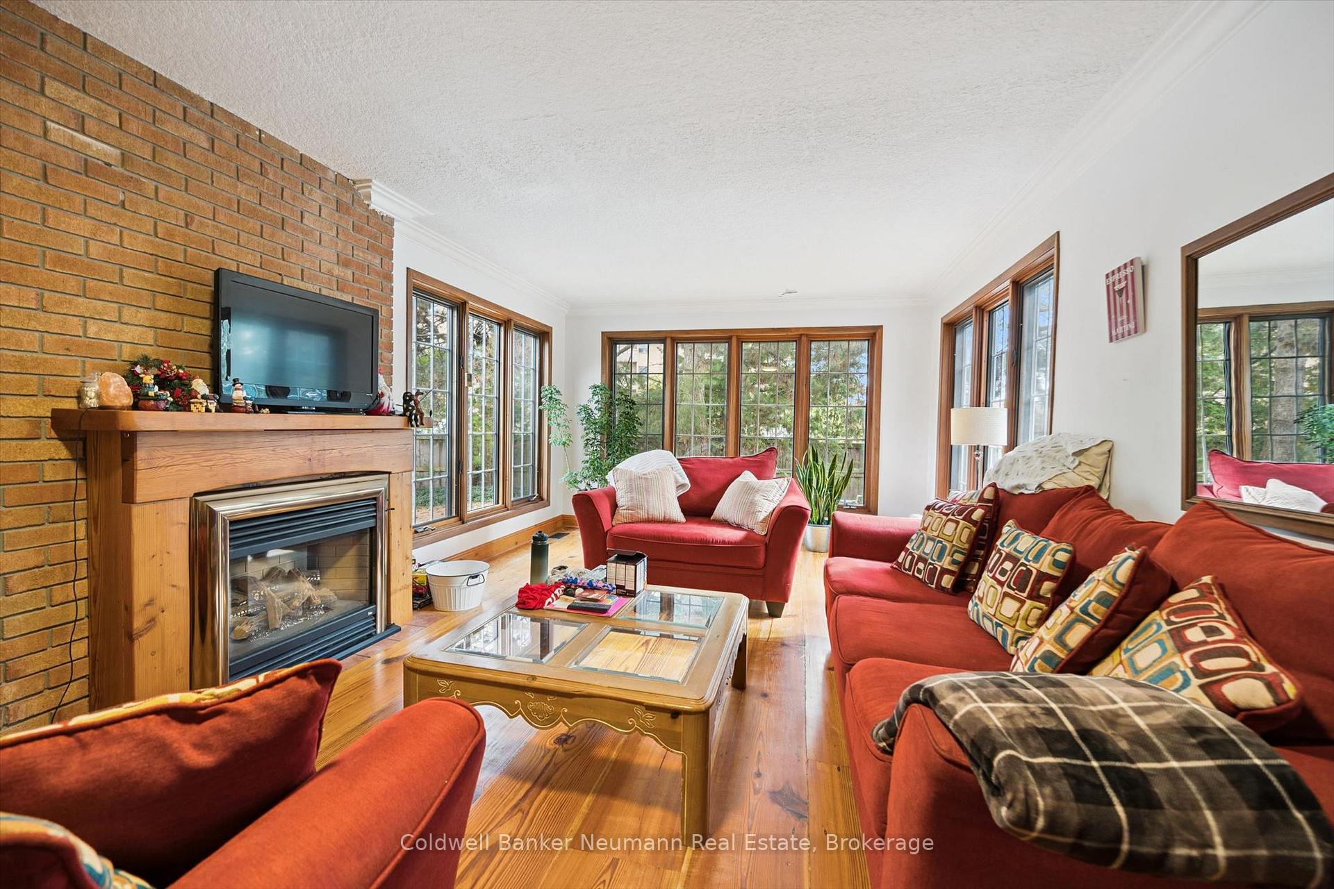Photo 11 of 10 Skye Place, Guelph, Dovercliffe Park/Old University — HOMEH