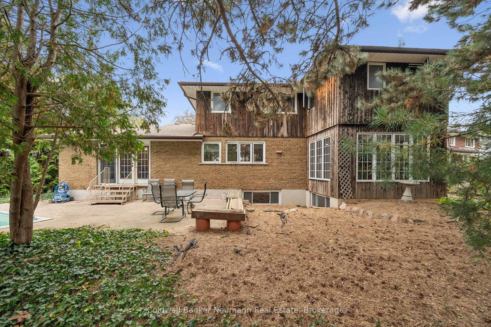 Photo 28 of 10 Skye Place, Guelph, Dovercliffe Park/Old University — HOMEH
