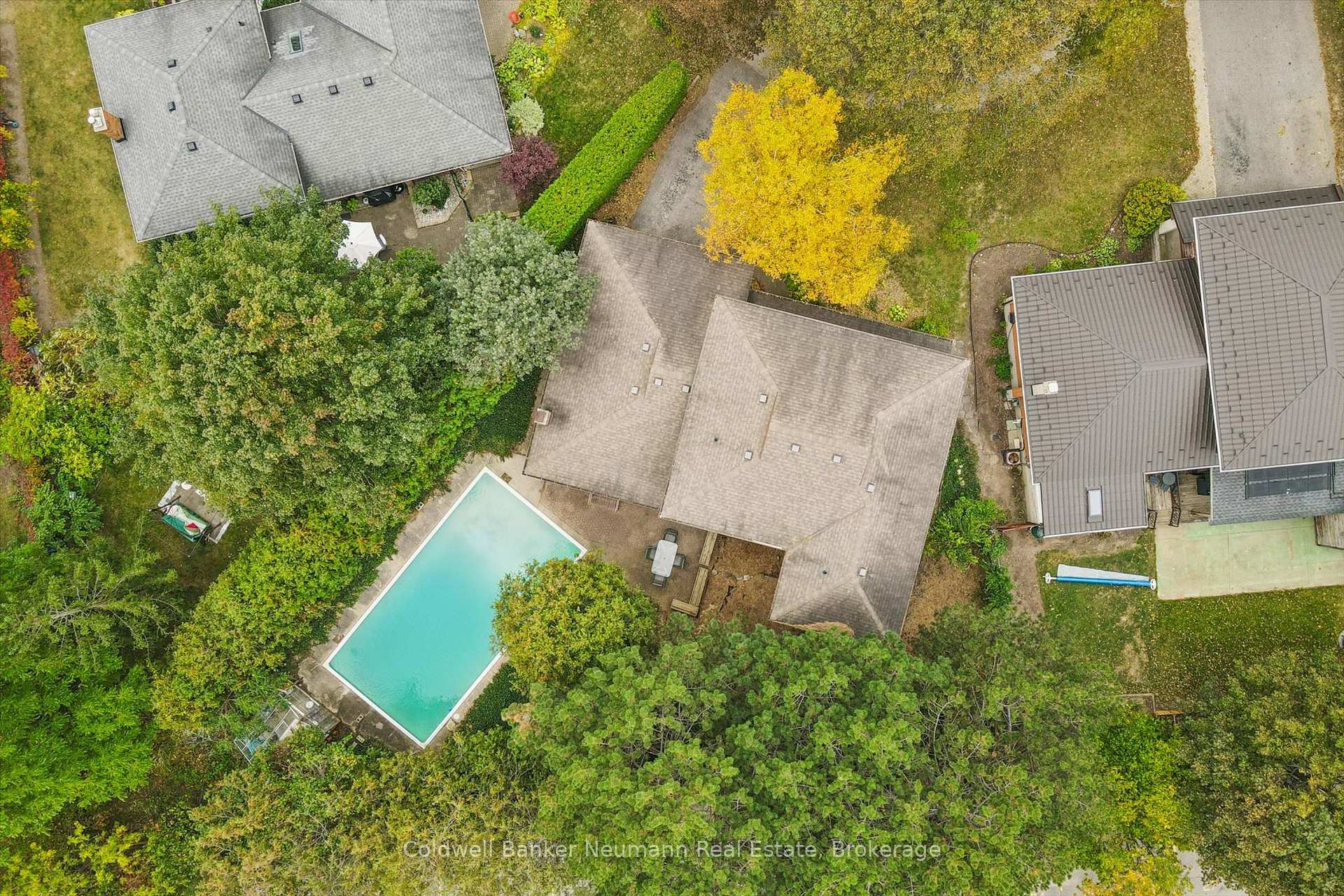 Photo 34 of 10 Skye Place, Guelph, Dovercliffe Park/Old University — HOMEH