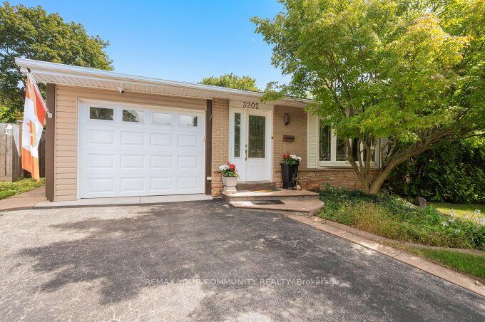 Photo of 3202 Centennial Drive E