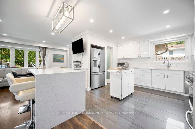Photo 14 of 3202 Centennial Drive E, Burlington, Palmer — HOMEH