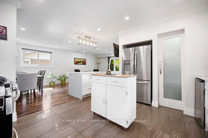Photo 16 of 3202 Centennial Drive E, Burlington, Palmer — HOMEH