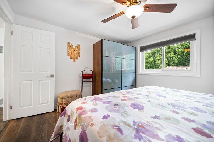 Photo 19 of 3202 Centennial Drive E, Burlington, Palmer — HOMEH