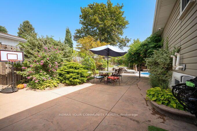 Photo 42 of 3202 Centennial Drive E, Burlington, Palmer — HOMEH