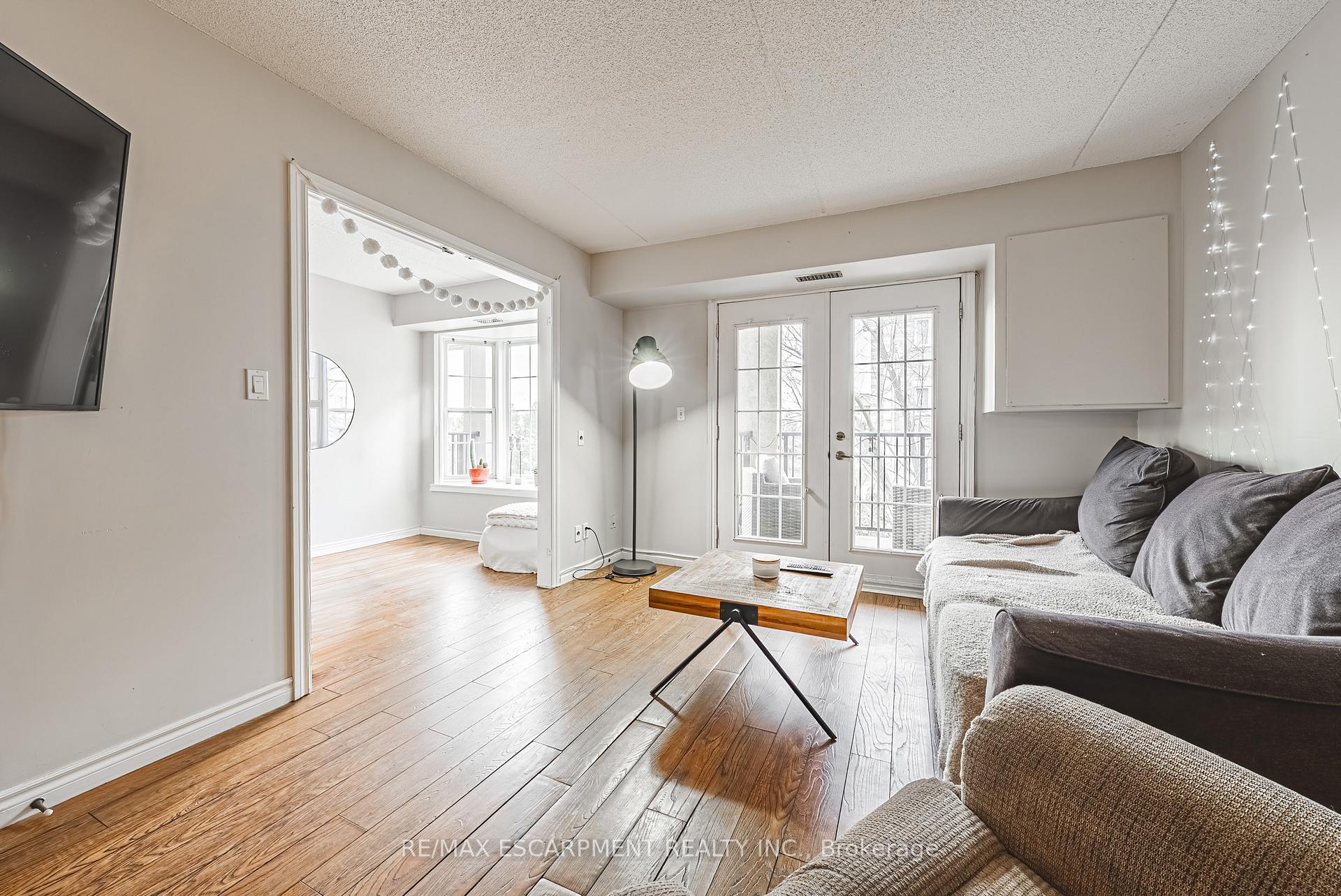 Photo 2 of Unit 313, 1451 Walkers Line, Burlington, Tansley — HOMEH