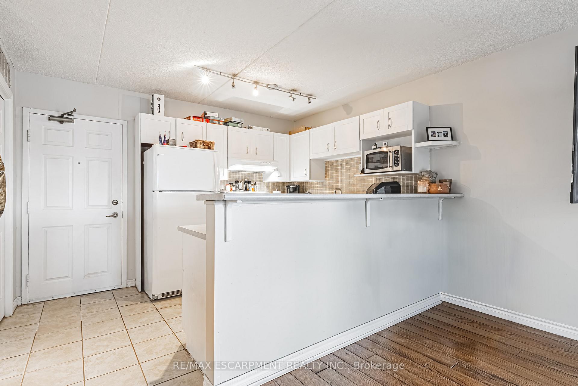 Photo 12 of Unit 313, 1451 Walkers Line, Burlington, Tansley — HOMEH