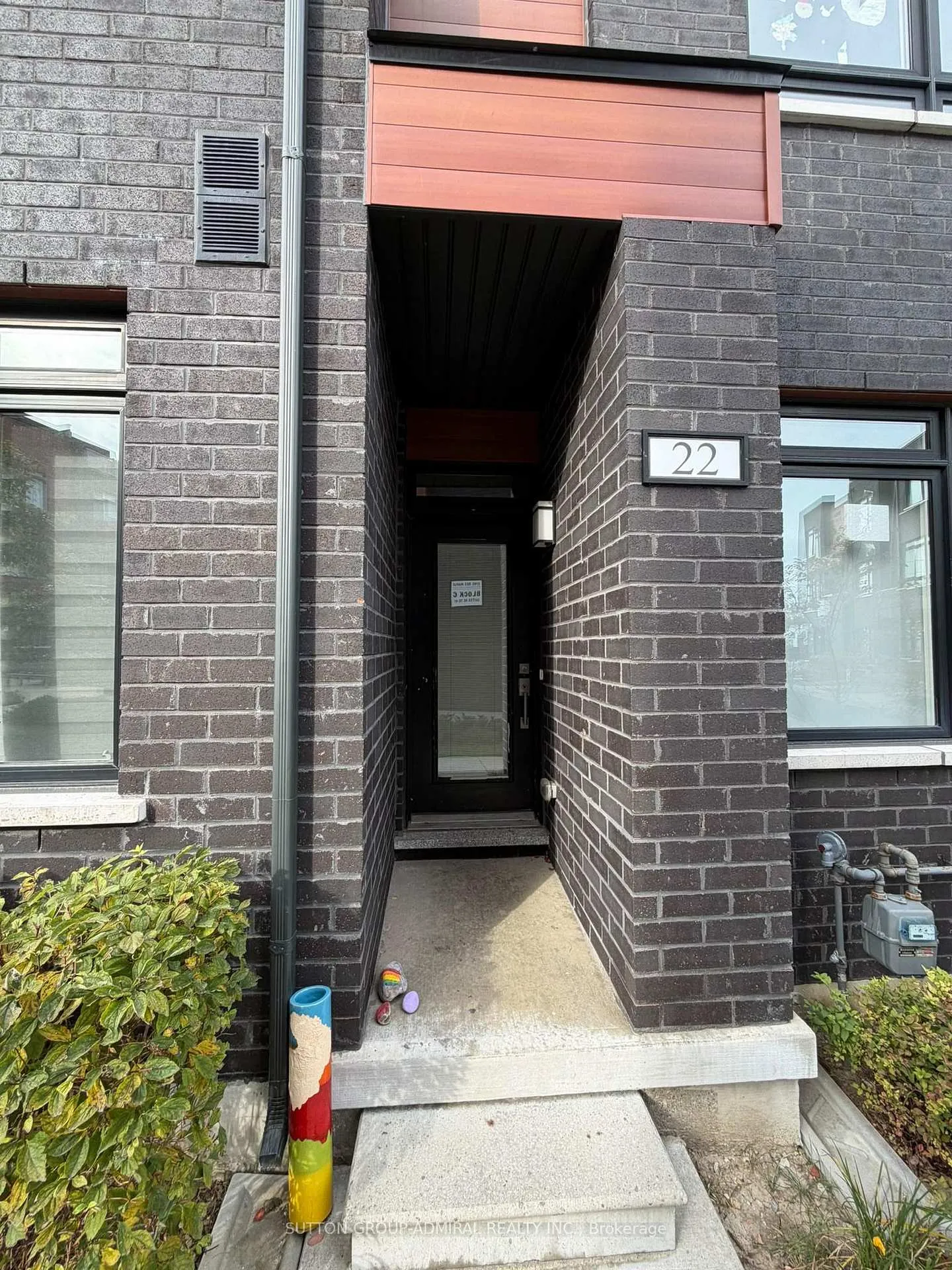 Photo 2 of Unit 22, 370 Red Maple Road, Richmond Hill, Langstaff — HOMEH