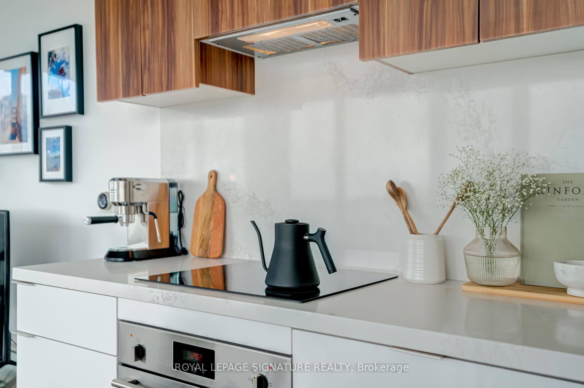 Photo 18 of Unit 2710, 185 Roehampton Avenue, Toronto, Mount Pleasant West — HOMEH