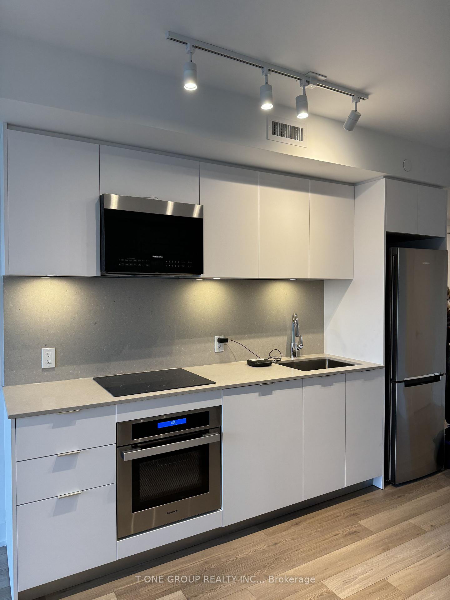 Photo 2 of Unit 1707, 9 Clegg Road, Markham, Unionville — HOMEH