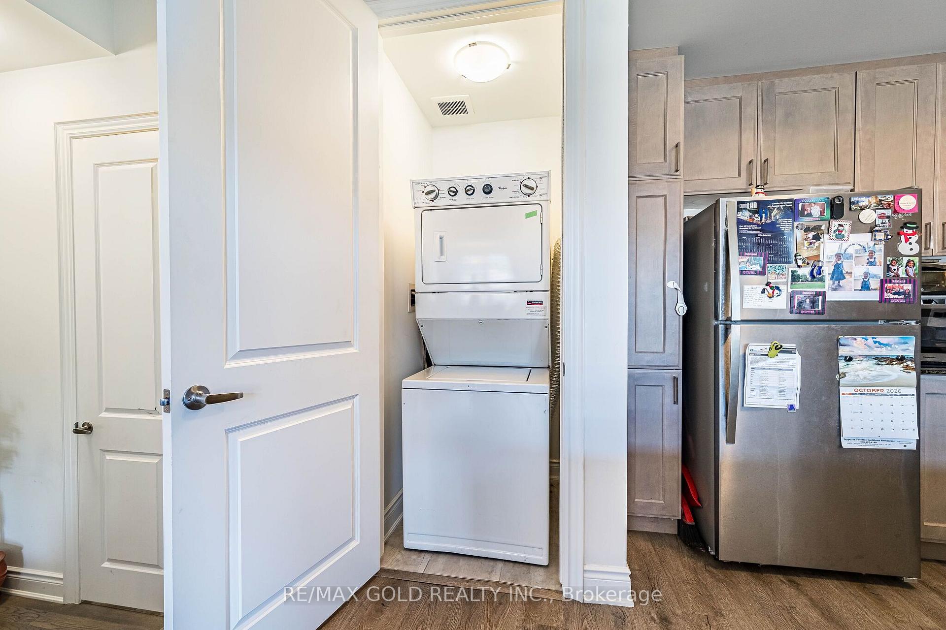 Photo 12 of 13 Keppel Circle, Brampton, Northwest Brampton — HOMEH
