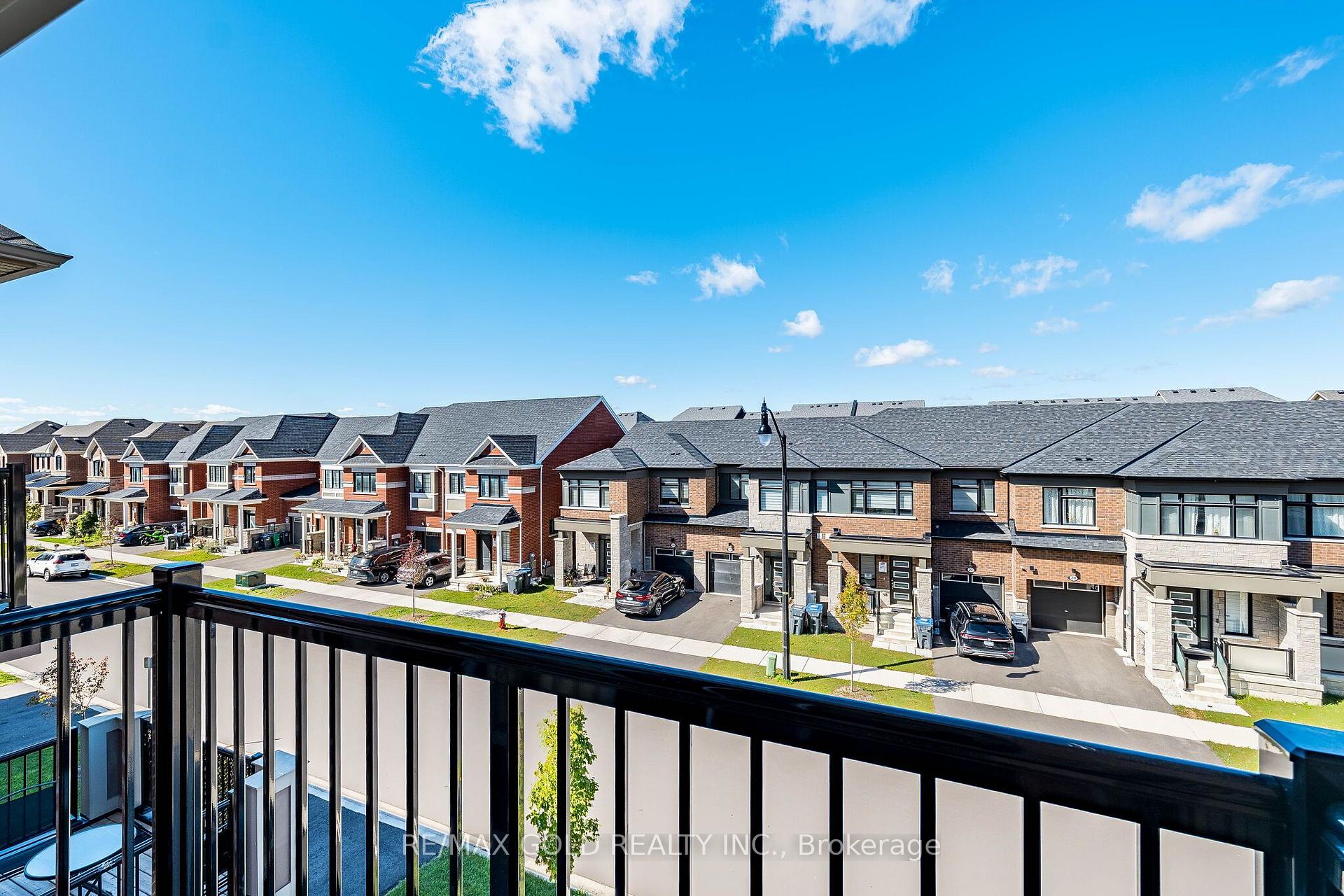 Photo 41 of 13 Keppel Circle, Brampton, Northwest Brampton — HOMEH