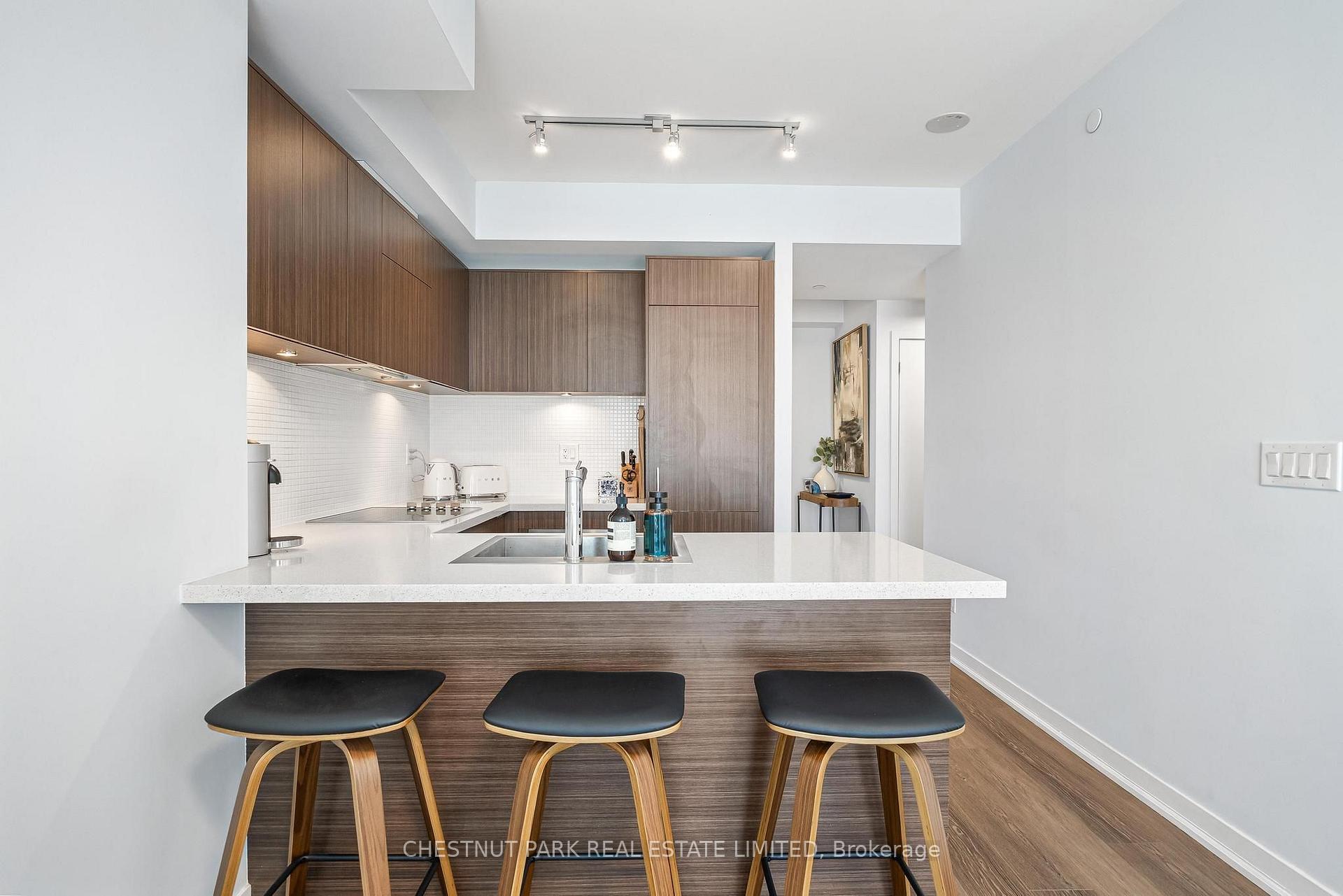 Photo 4 of Unit 2401, 21 Widmer Street, Toronto, Waterfront Communities — HOMEH