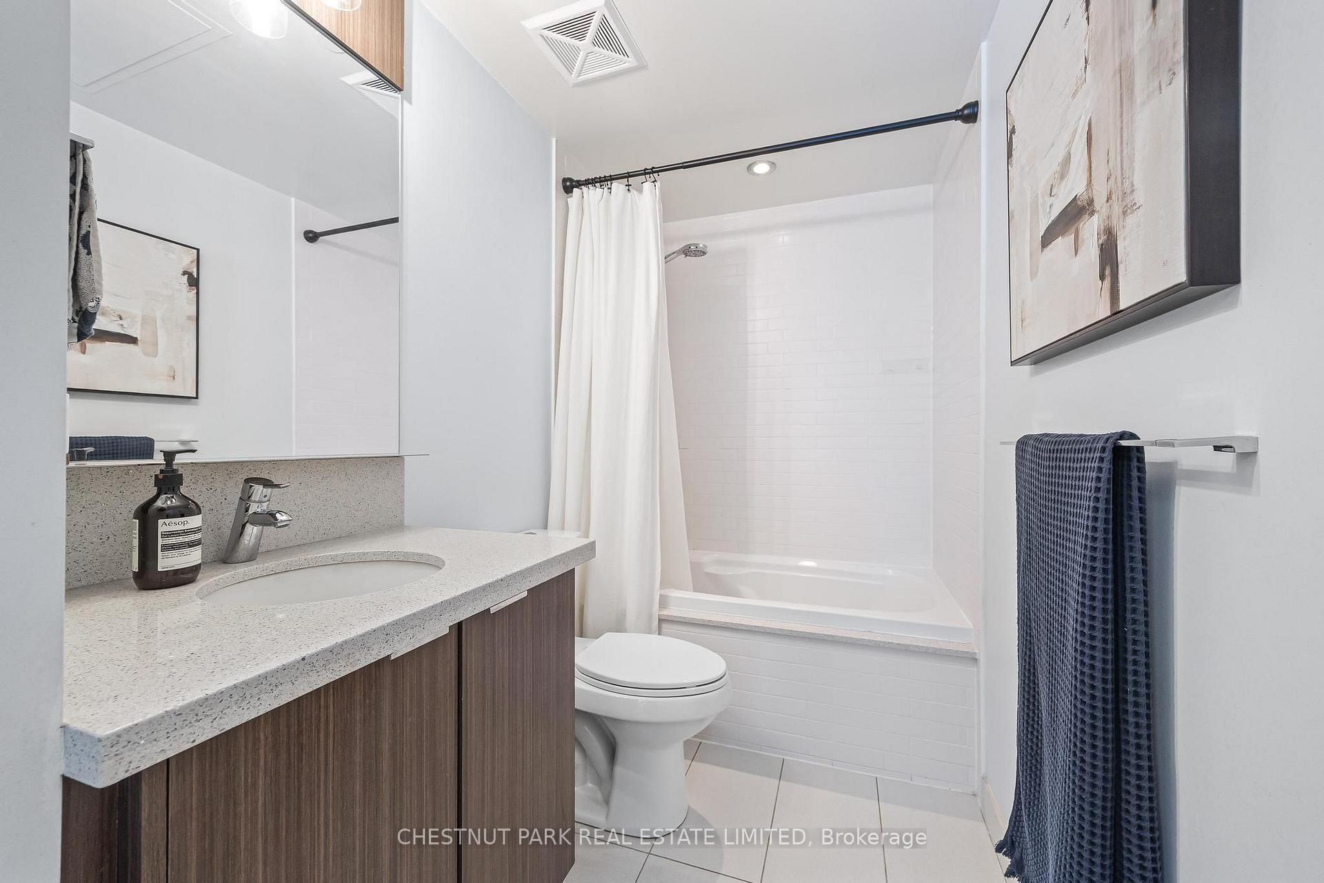 Photo 11 of Unit 2401, 21 Widmer Street, Toronto, Waterfront Communities — HOMEH