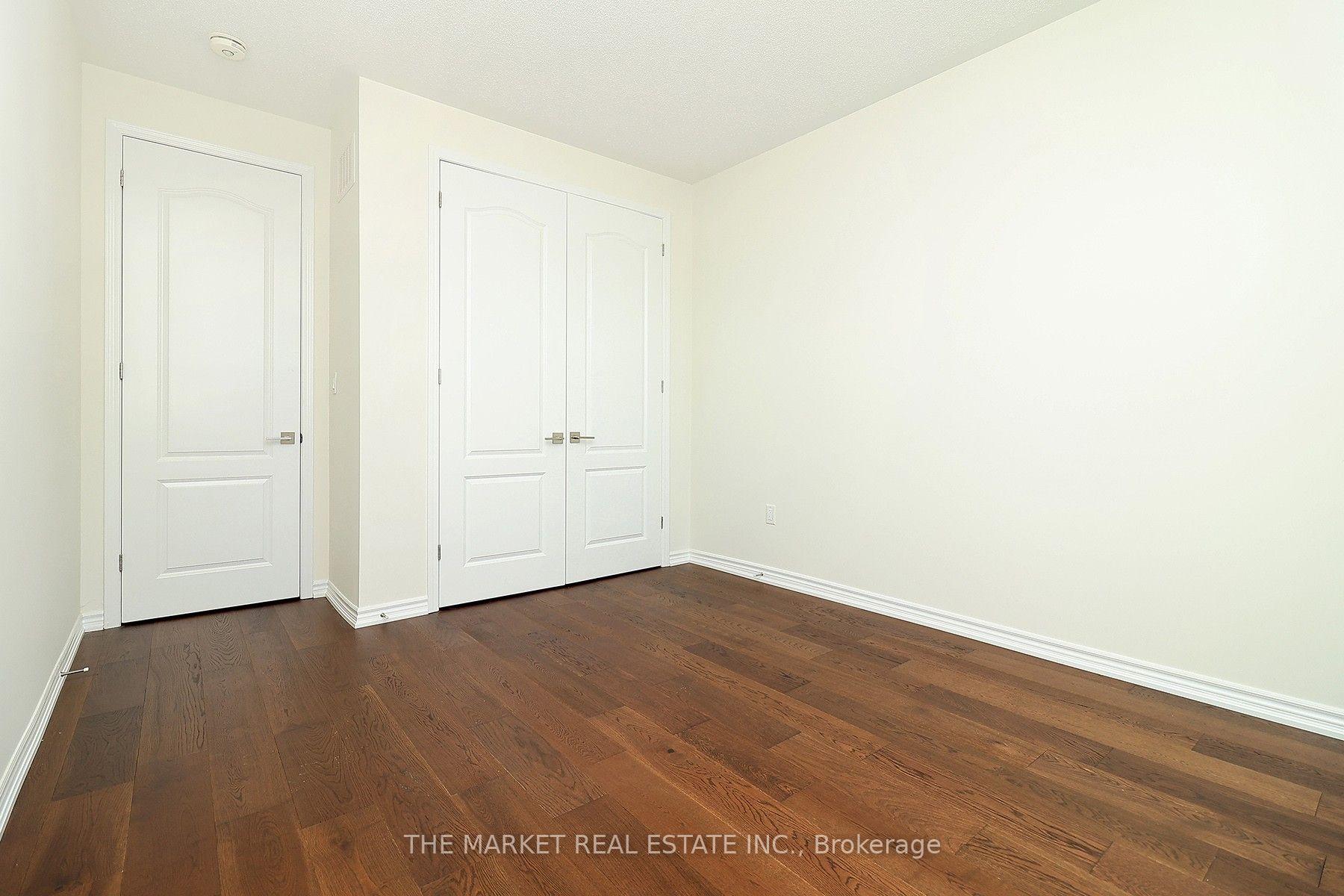 Photo 31 of 13 Father Redmond Way, Etobicoke, Alderwood — HOMEH